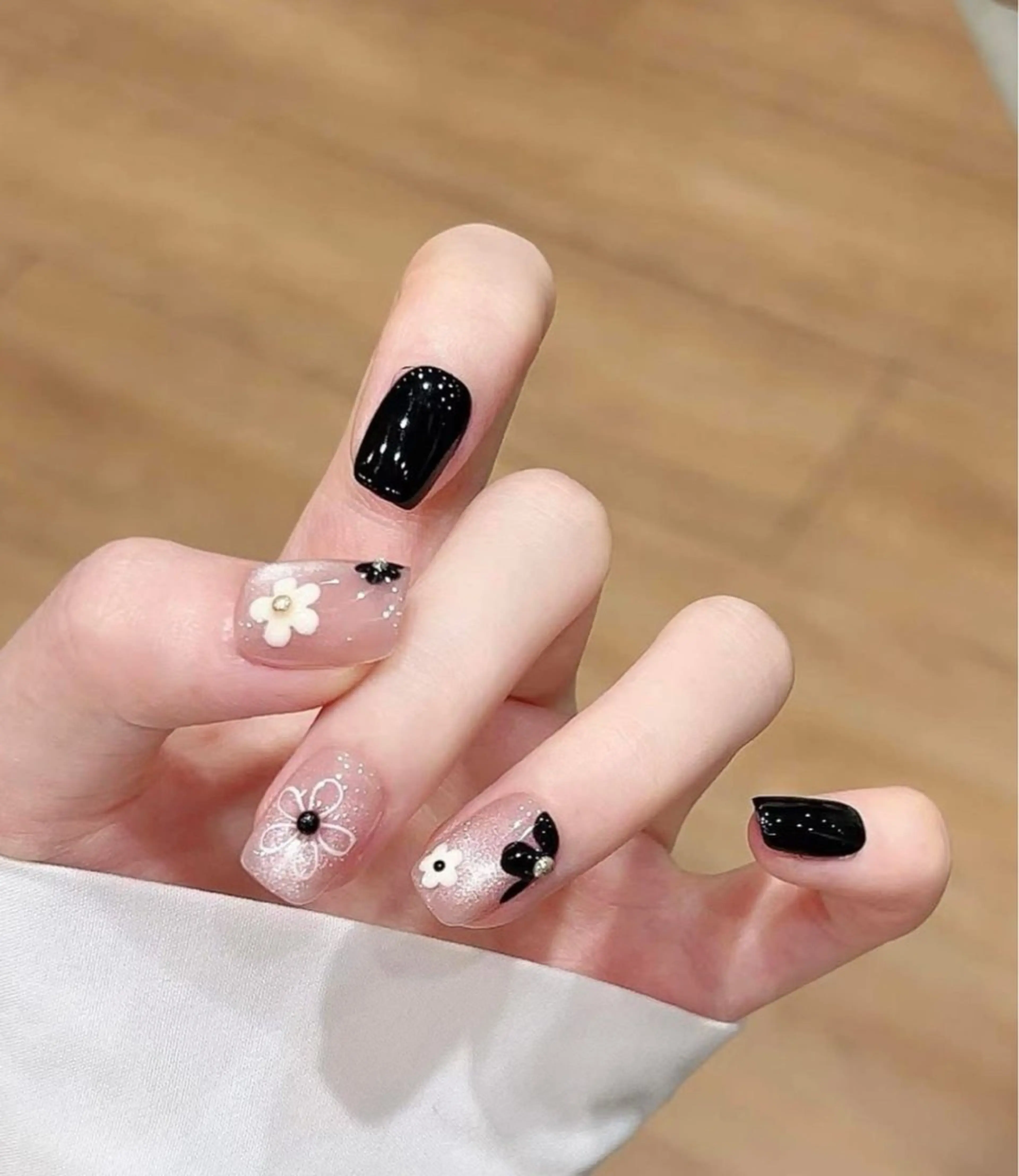 ネイル 韓国ネイル 持ち込み ニュアンスネイル ネイルチップ ハンドネイル Tini ANA.CHUOのネイルデザイン