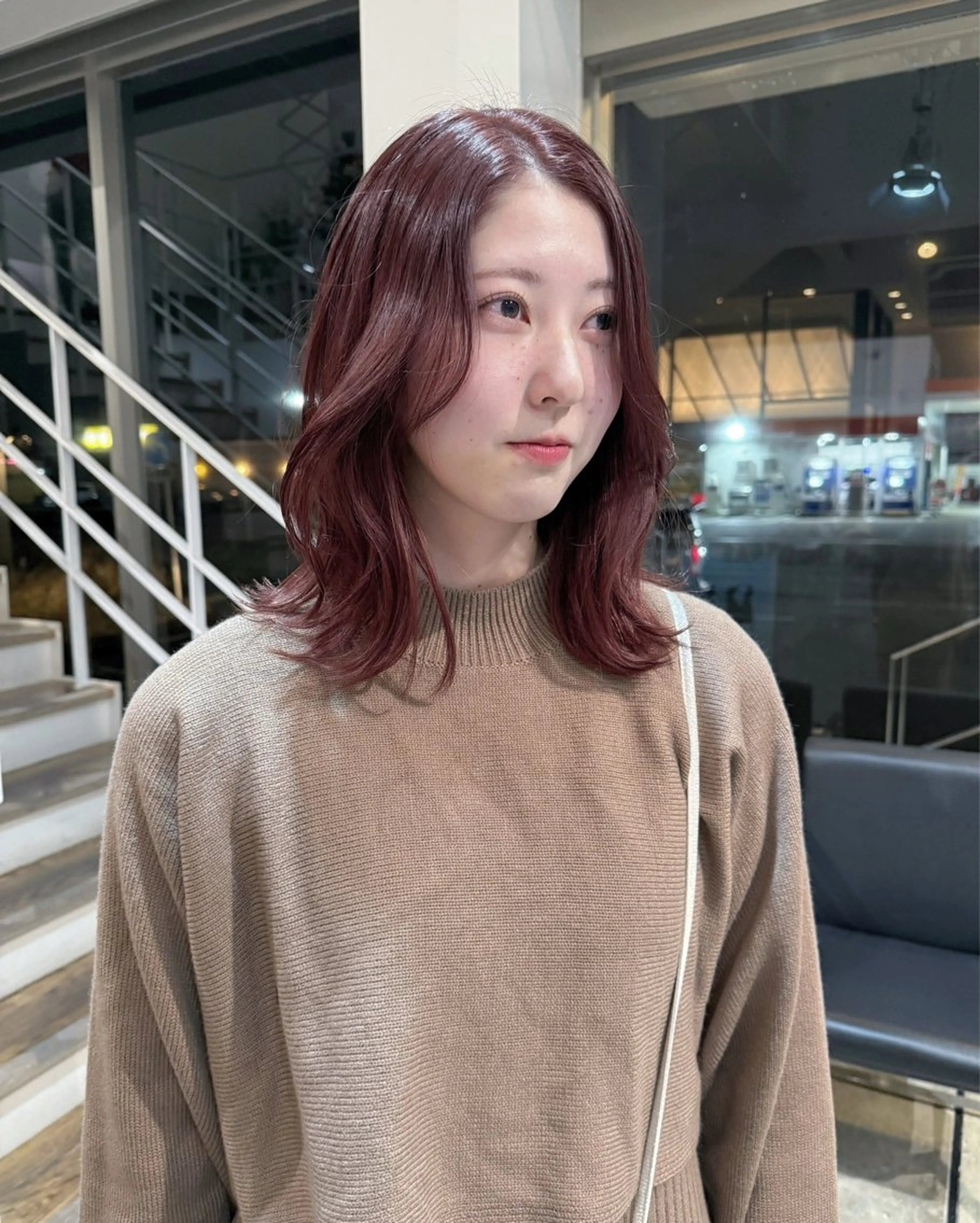 ミディアム カラー ピンクカラー 顔まわりレイヤー 顔周りカット レイヤーカット 野林 夏帆のヘアスタイル