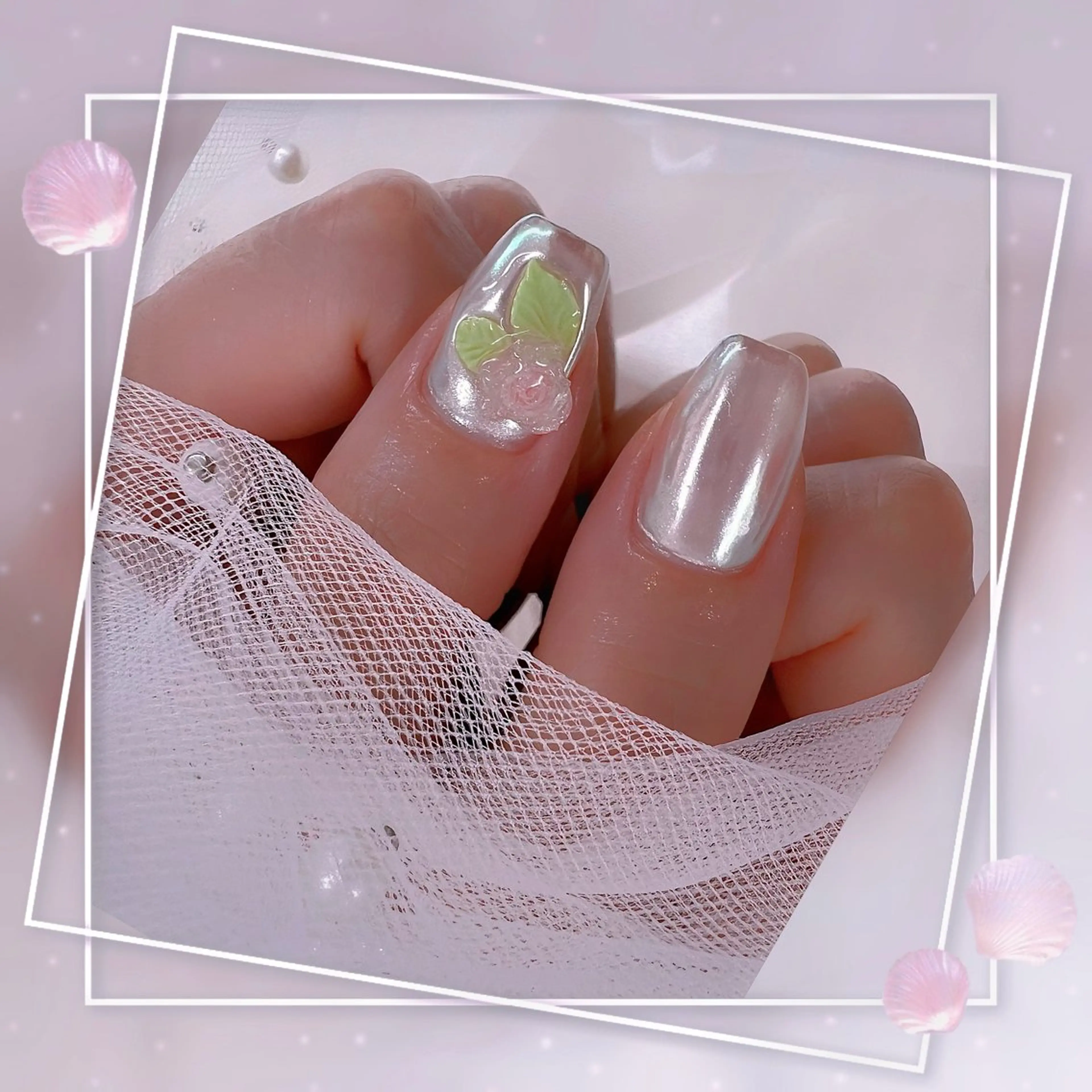 ネイル フレンチネイル グラデーション キラキラネイル 韓国ネイル マグネットネイル Chill Nailsalonのネイルデザイン