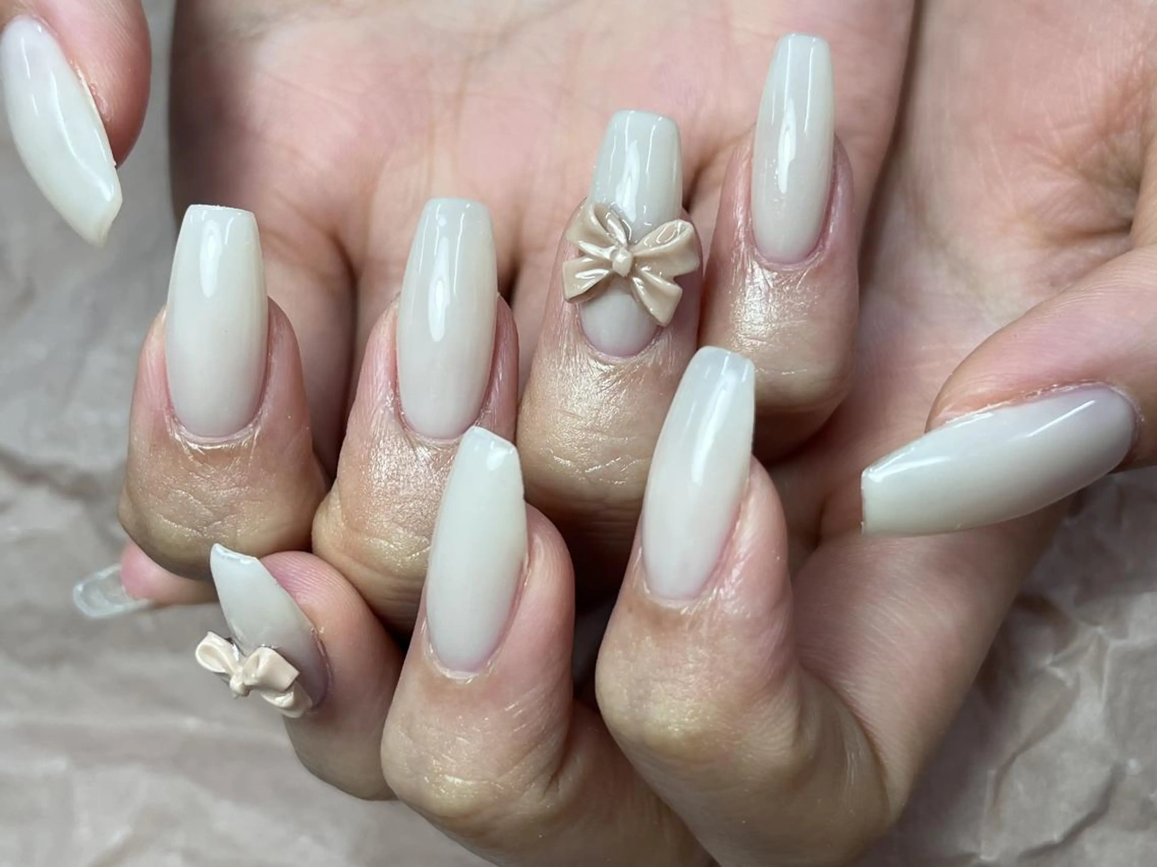 ネイル リボン シンプルネイル ハンドネイル ToliyDeliy Nail Salonのネイルデザイン