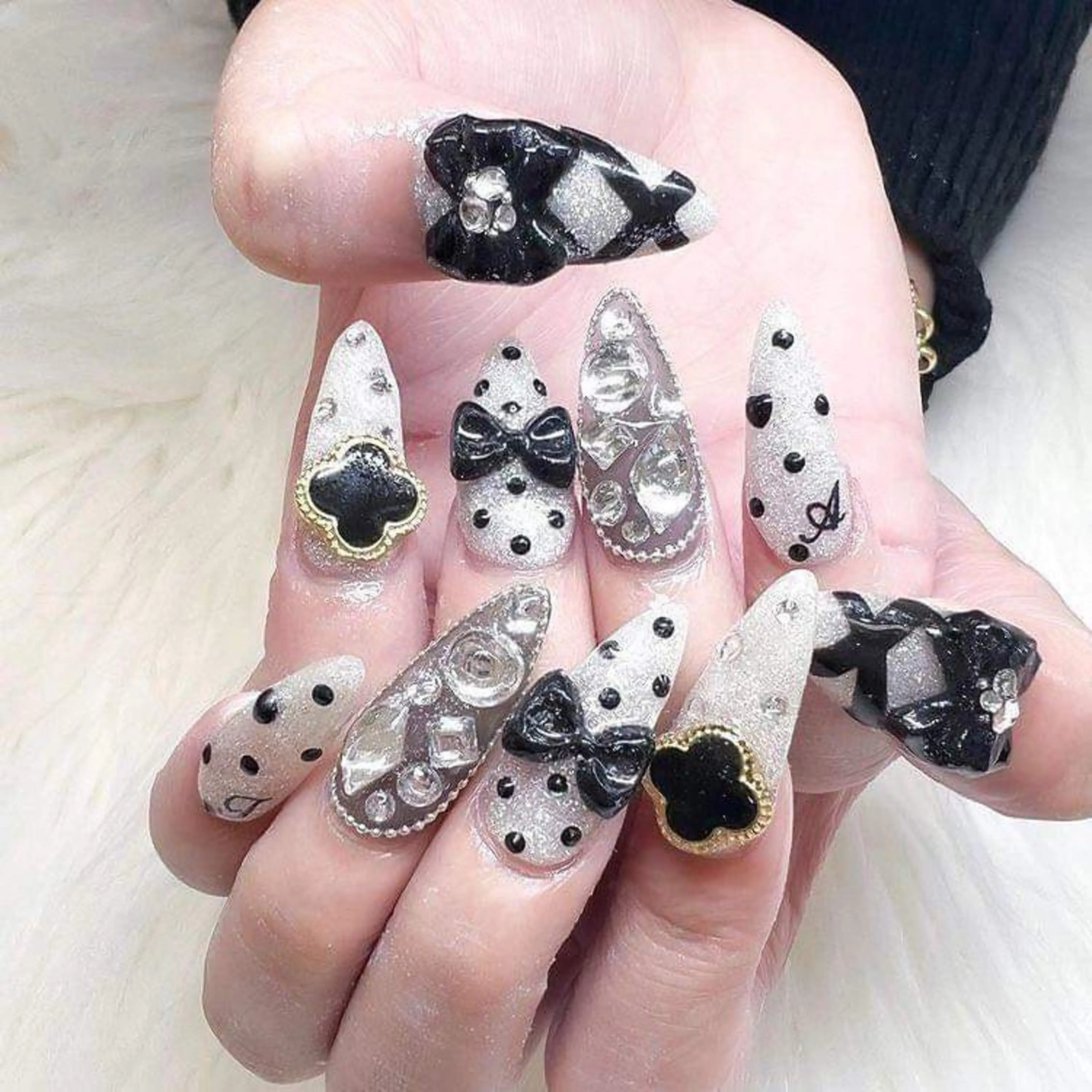 ネイル オーロラネイル チークネイル 長さ出し フットネイル フレンチネイル Lee Nails チップ長さだし専門店のネイルデザイン