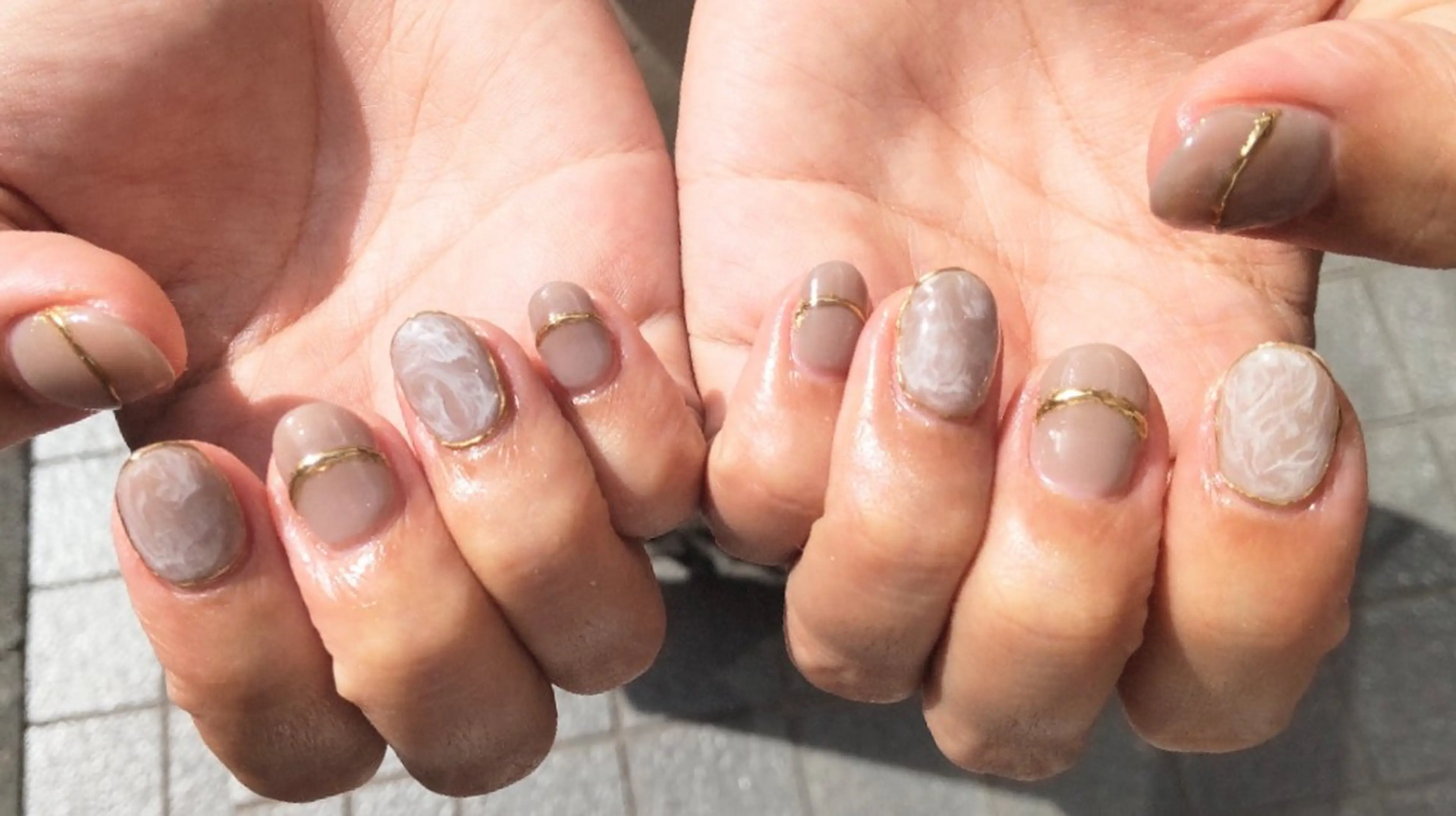 ネイル ゴールド ミラーネイル ニュアンスネイル MIURA＊ HIROKOのネイルデザイン