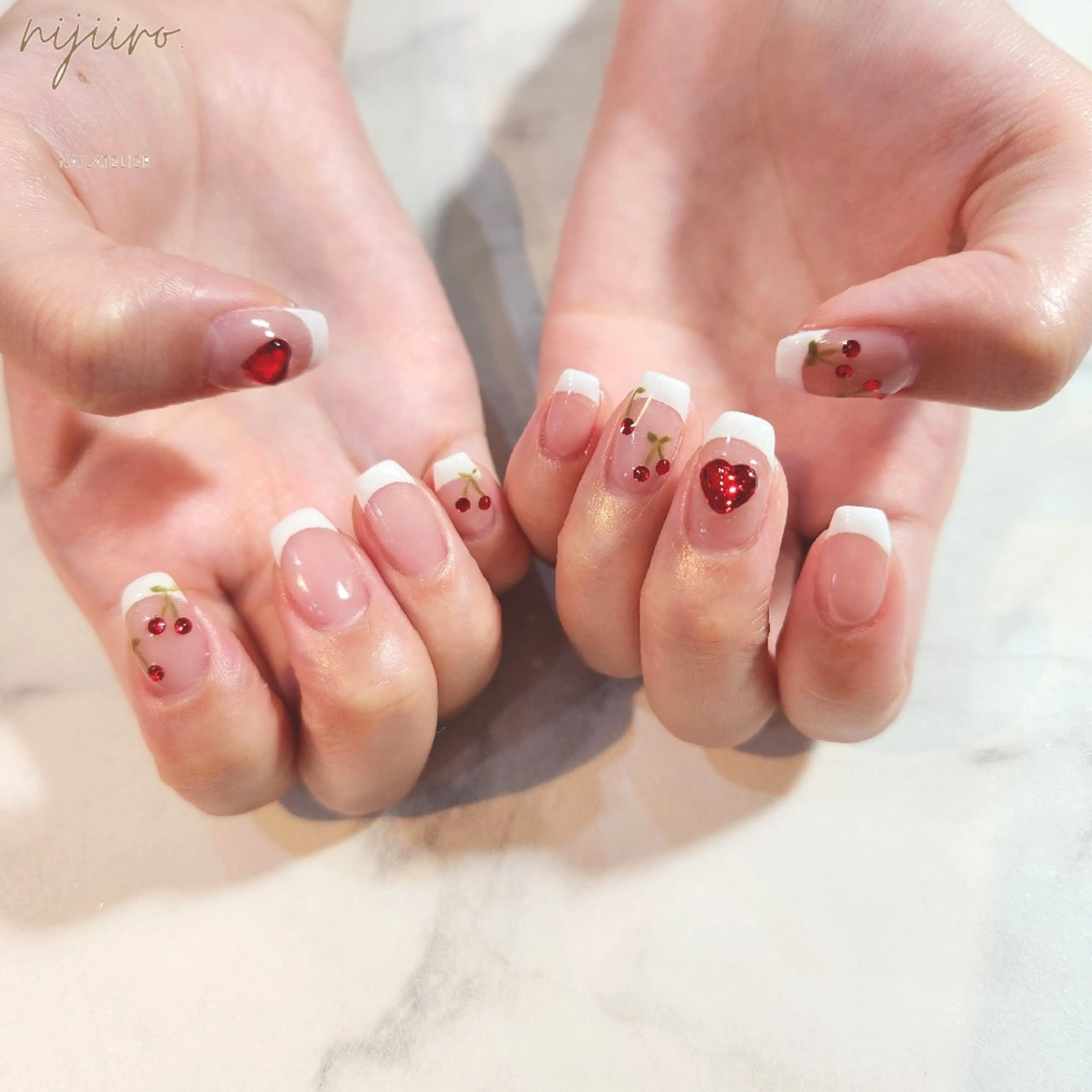 ネイル ハンドネイル nailatelier nijiiro.所属・nijiiro🌈 サトウのネイルデザイン