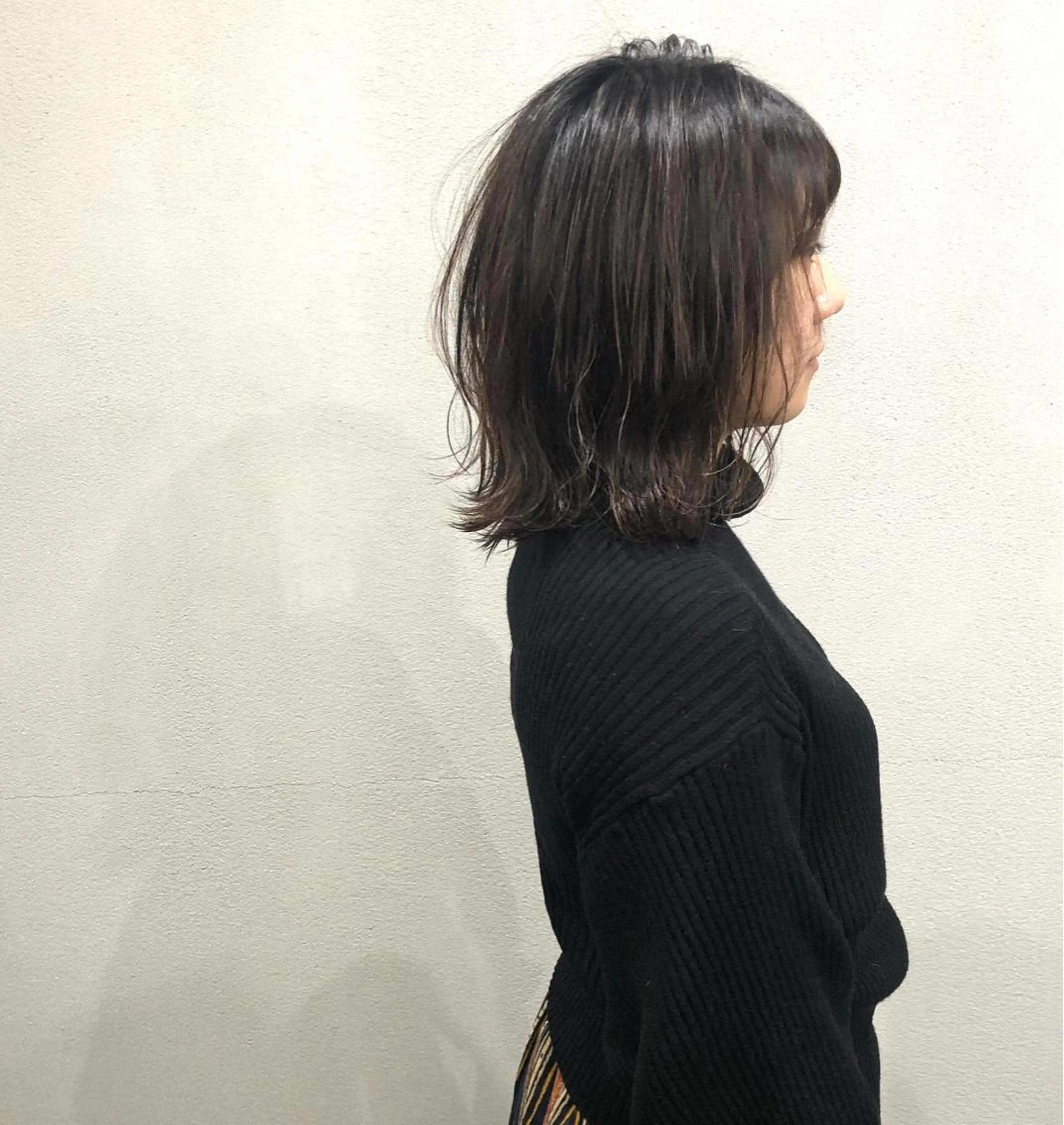 ミディアム カラー 切りっぱなしボブ アッシュ オリーブアッシュ ボブ カット ヘアカラー トリートメント ショート/ボブ/ 白髪染め/メンズ葛西のヘアスタイル