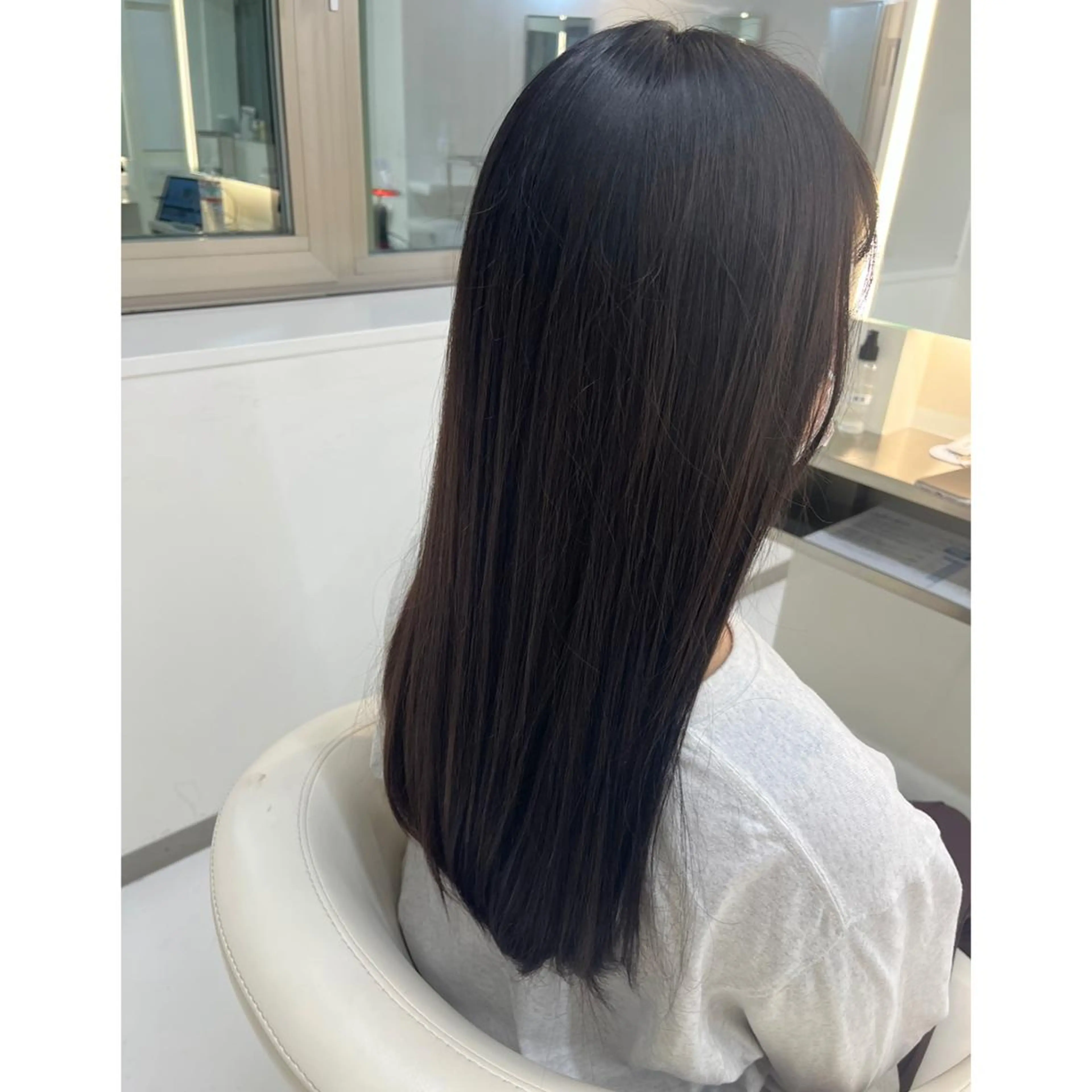 セミロング カラー asterisk所属・涼音 🫧前髪お助け美容師のヘアスタイル