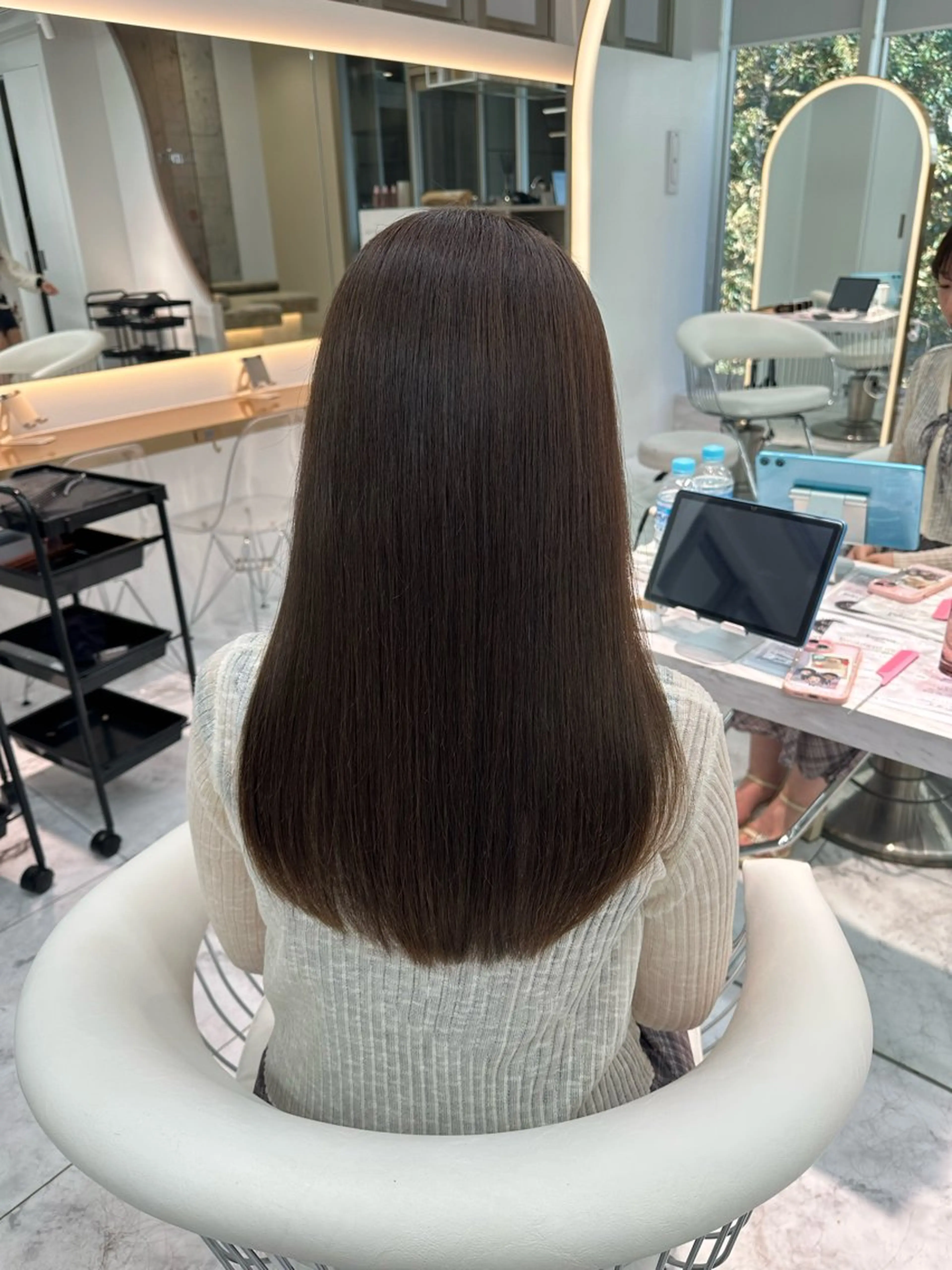 ロング カット ヘアカラー トリートメント Lond  Emi 艶髪モテヘアのヘアスタイル