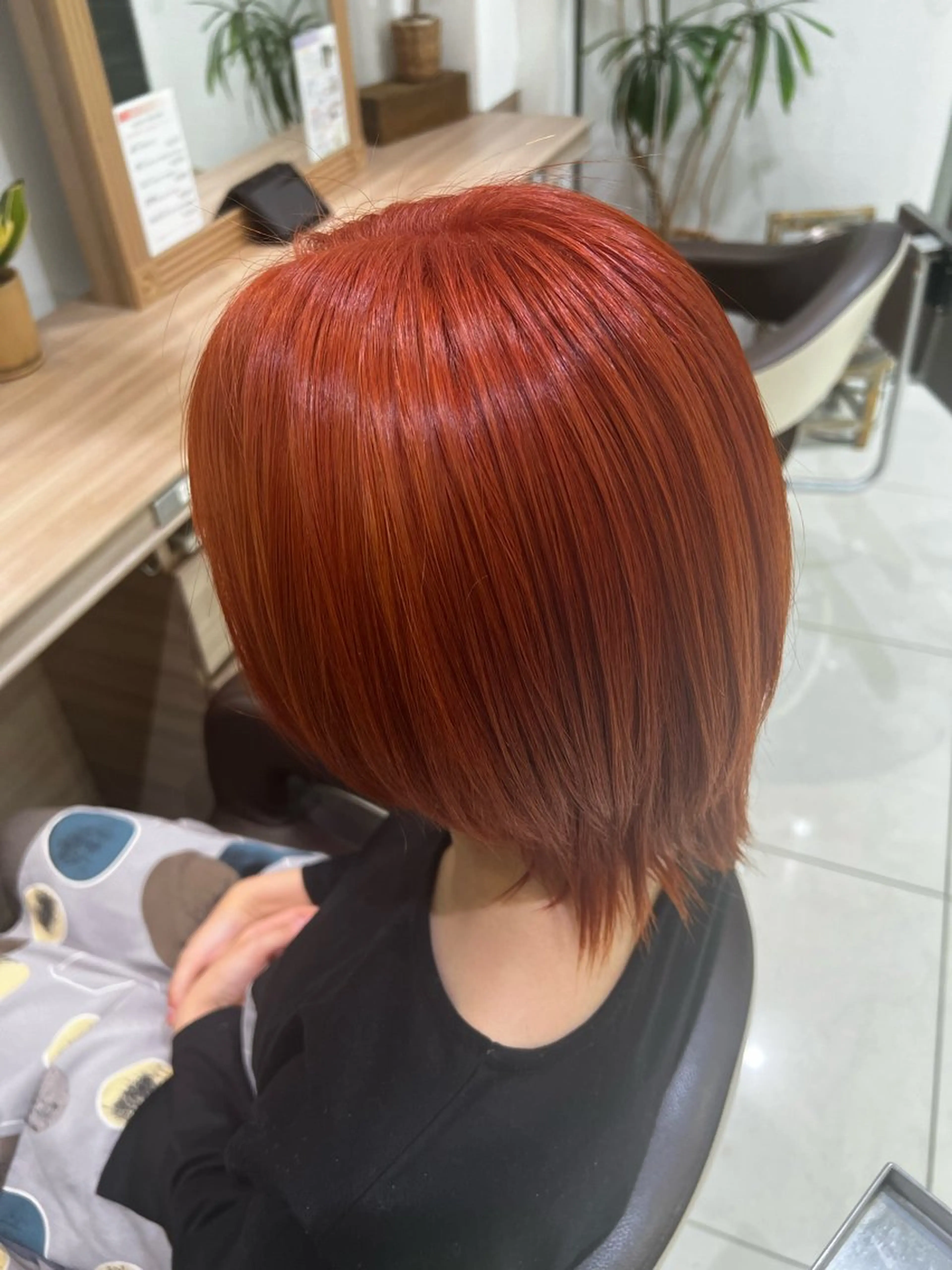 ミディアム カラー SENA 再現性 パーマと縮毛矯正のヘアスタイル