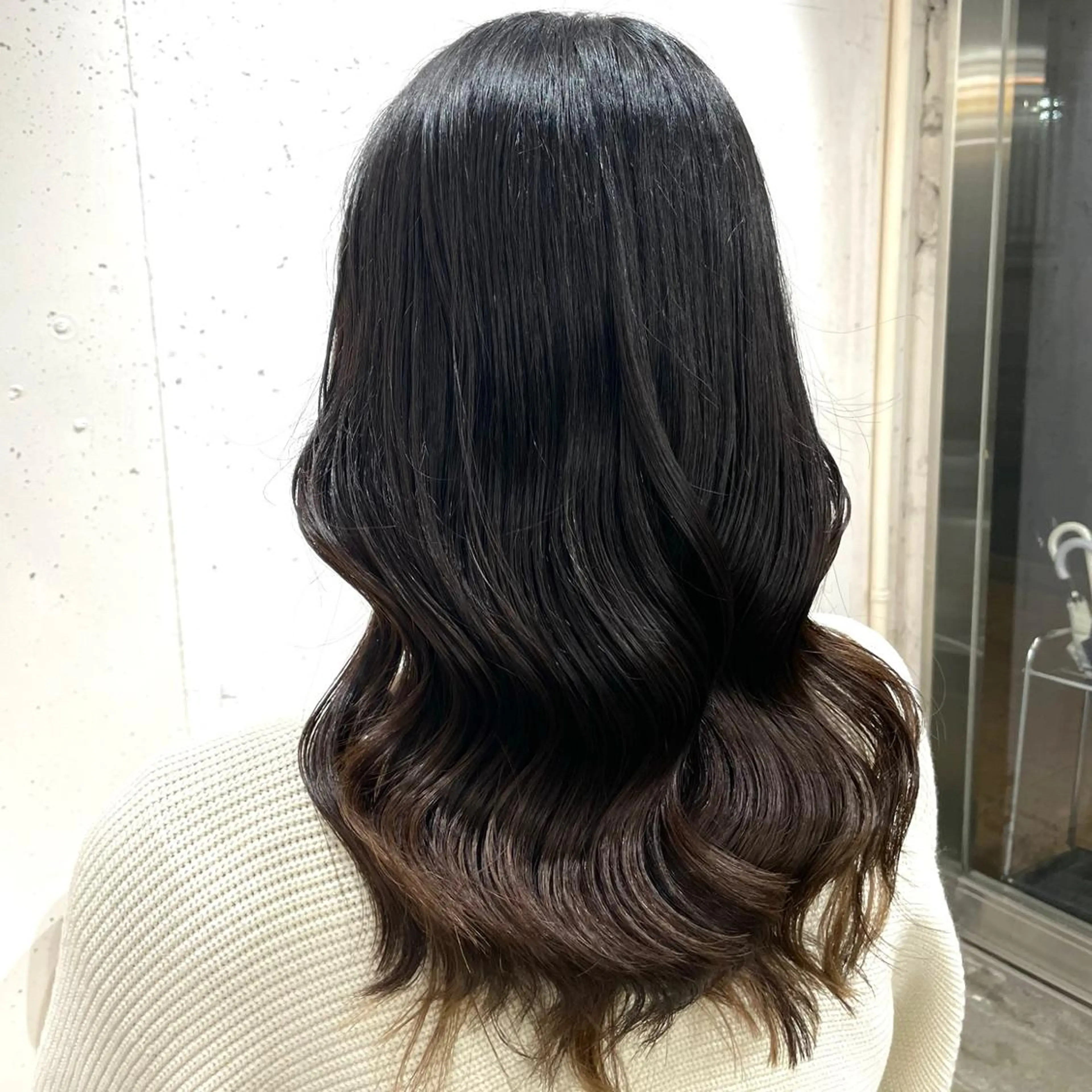 セミロング ヘアカラー 🎀韓国系ハイトーン カラーYoko🎀のヘアスタイル