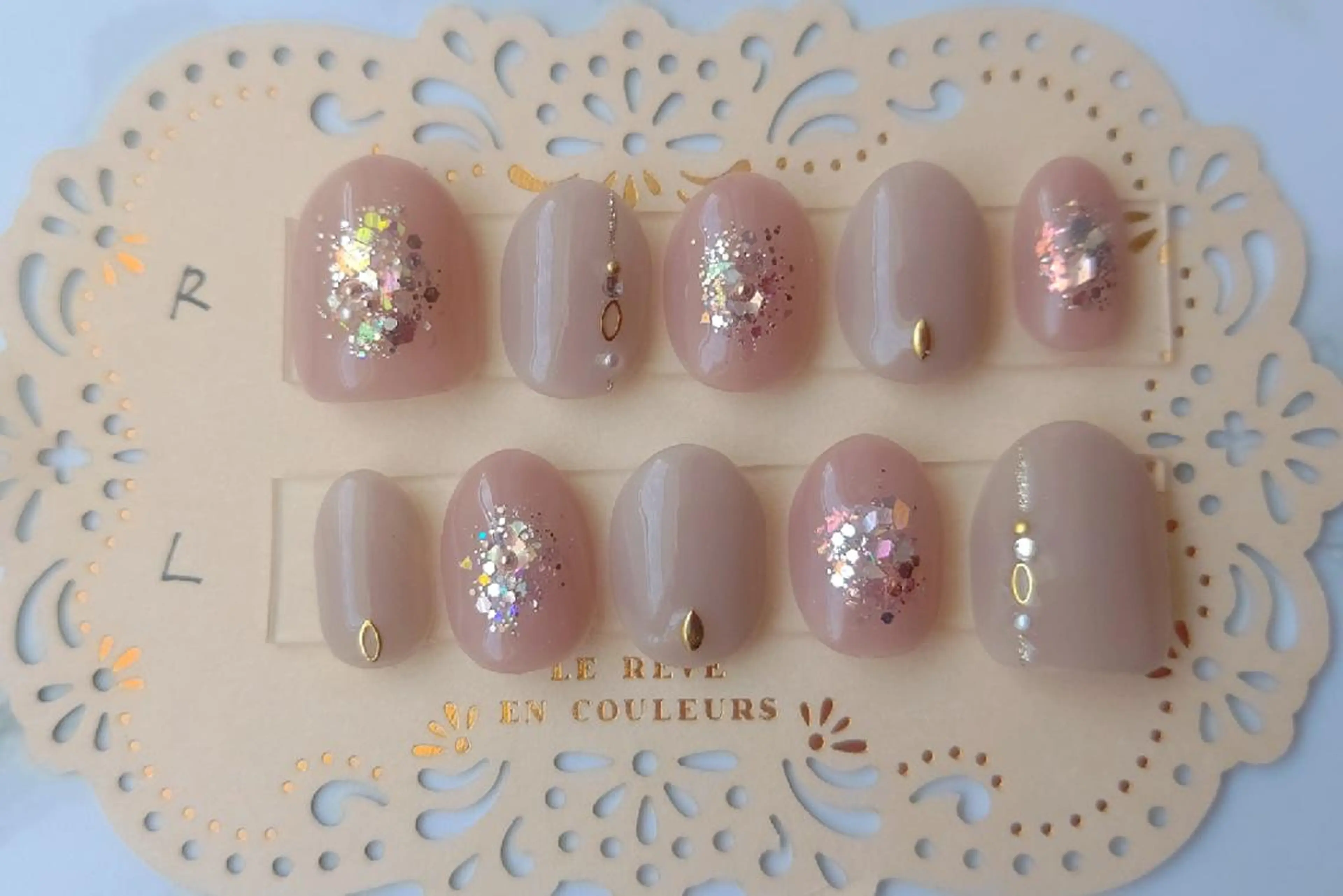 ネイル ネイルチップ ラヴィアン ローズのネイルデザイン