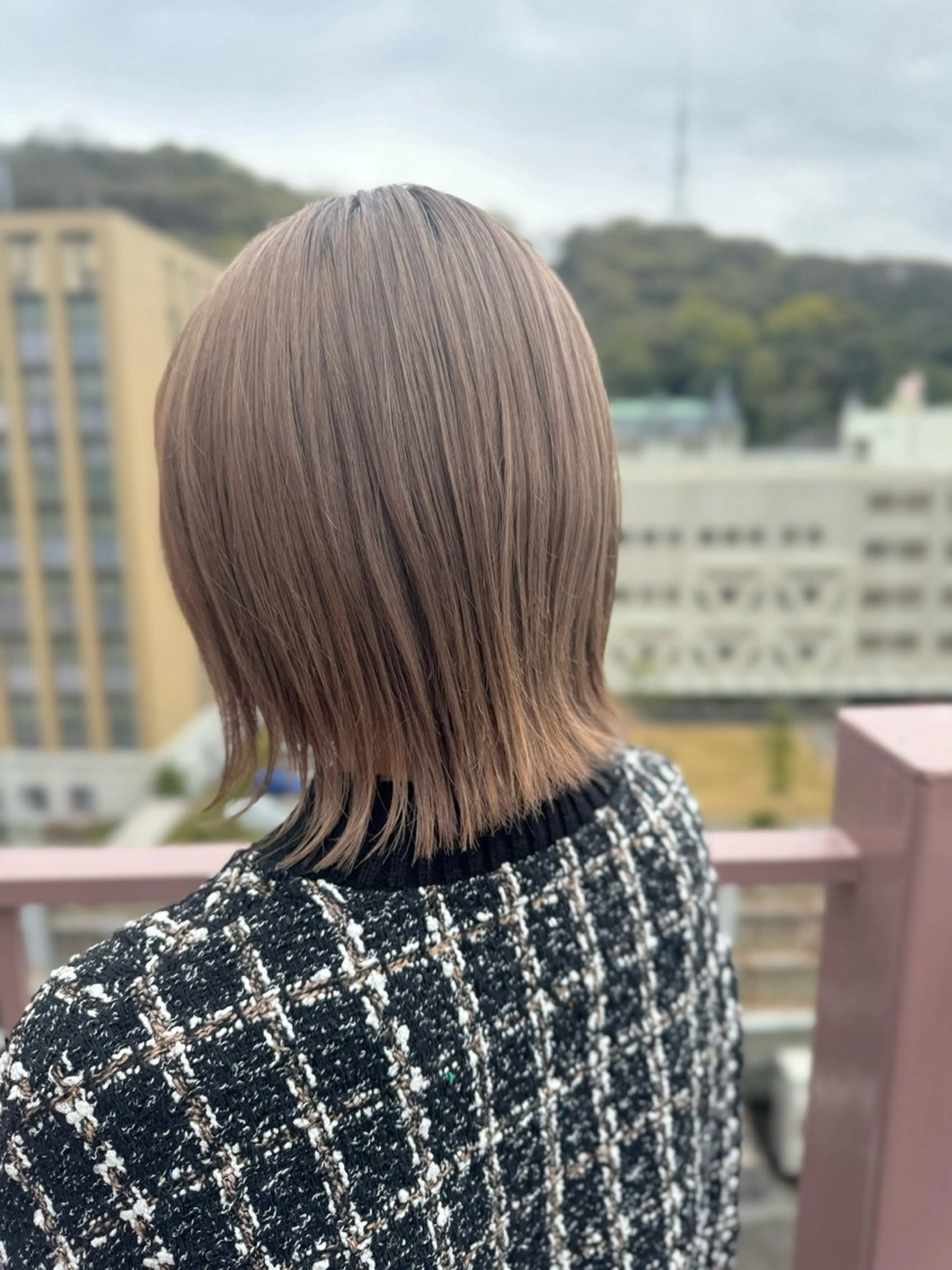 ミディアム カラー ベージュカラー Viage （ビアージュ）のヘアスタイル