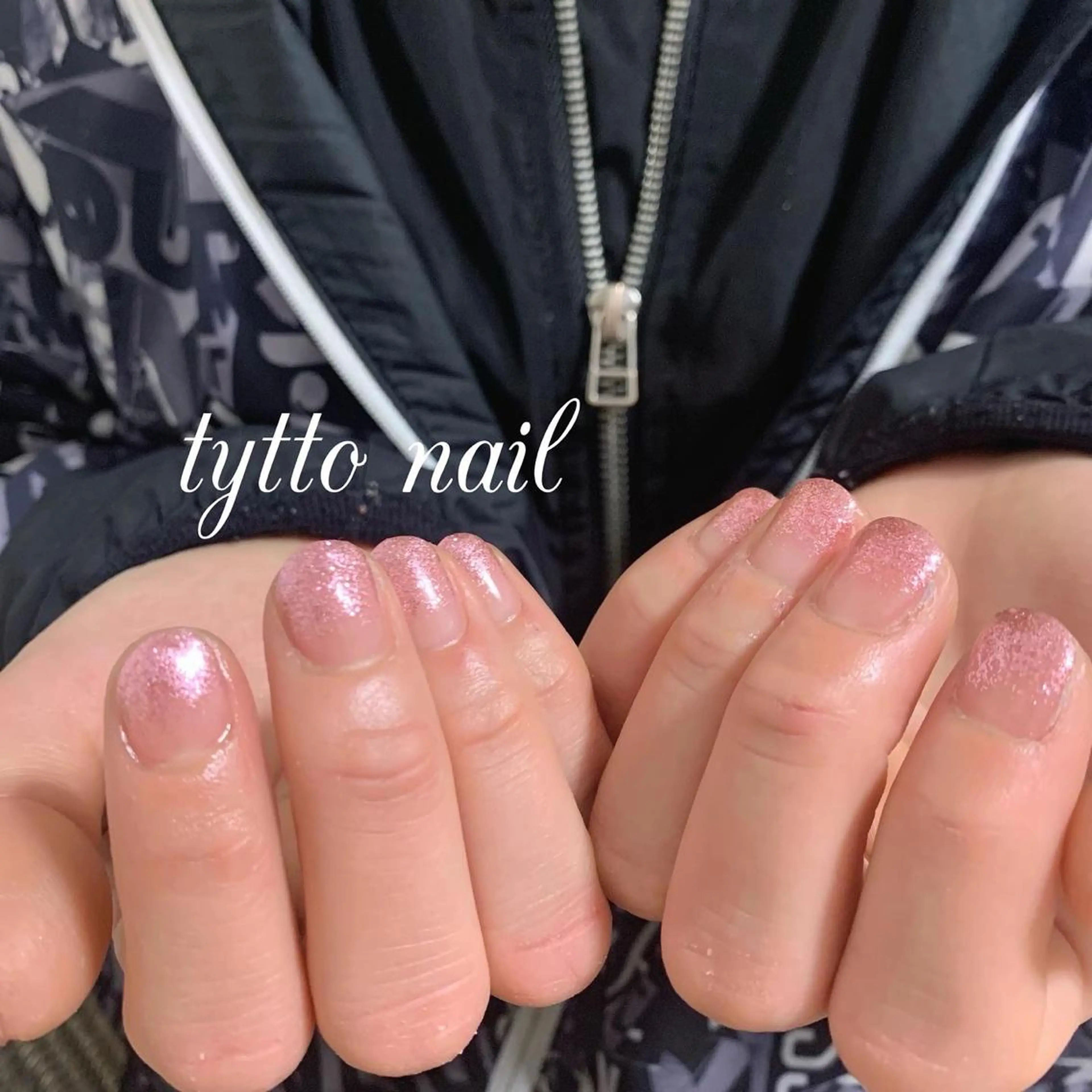 ネイル グラデーション ラメ(グリッター) ラメグラデーション オフィスネイル シンプルネイル tytto nail ❤︎‪‪eri‪‪のネイルデザイン