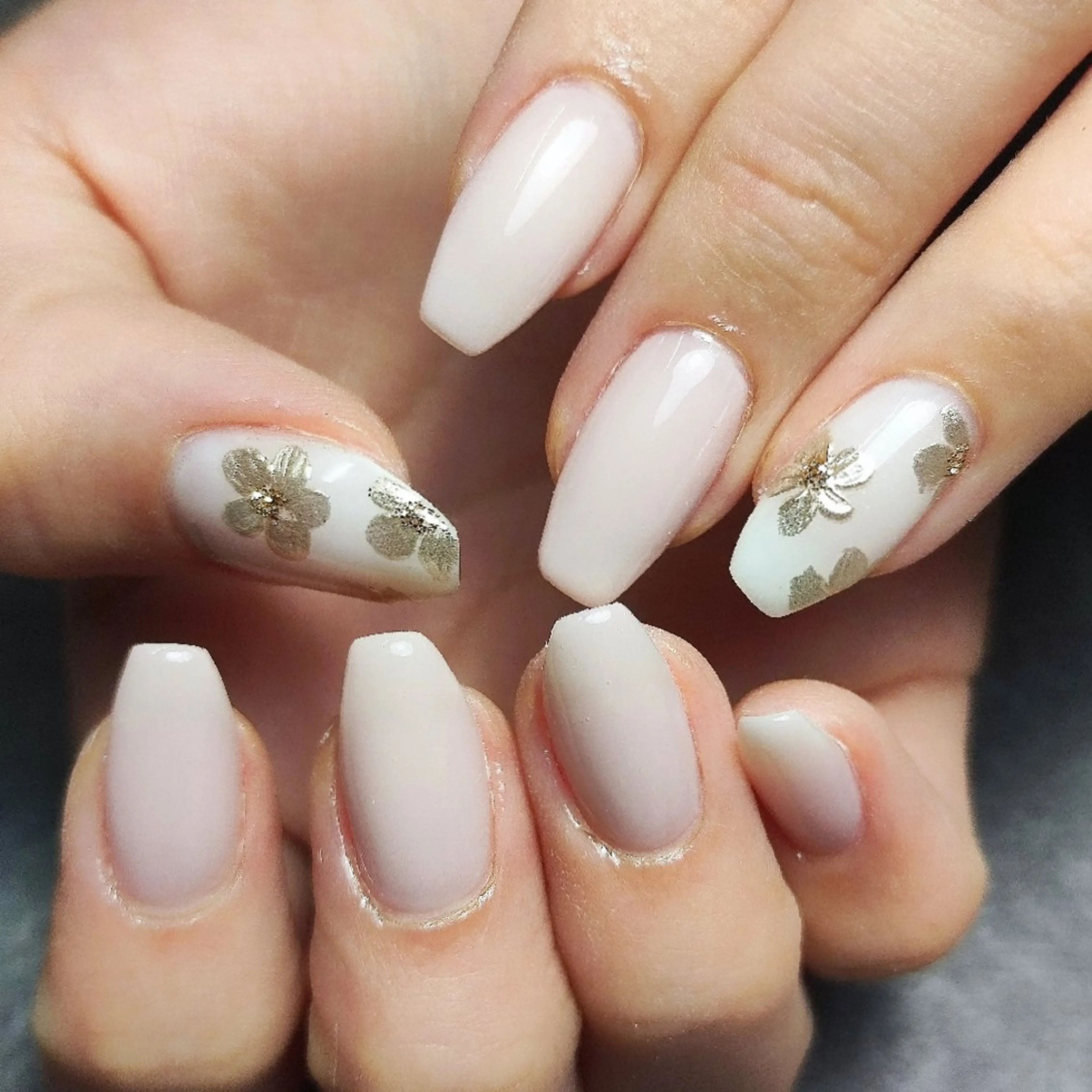 ネイル フラワーネイル ミラーネイル 個人サロン saltnailのネイルデザイン
