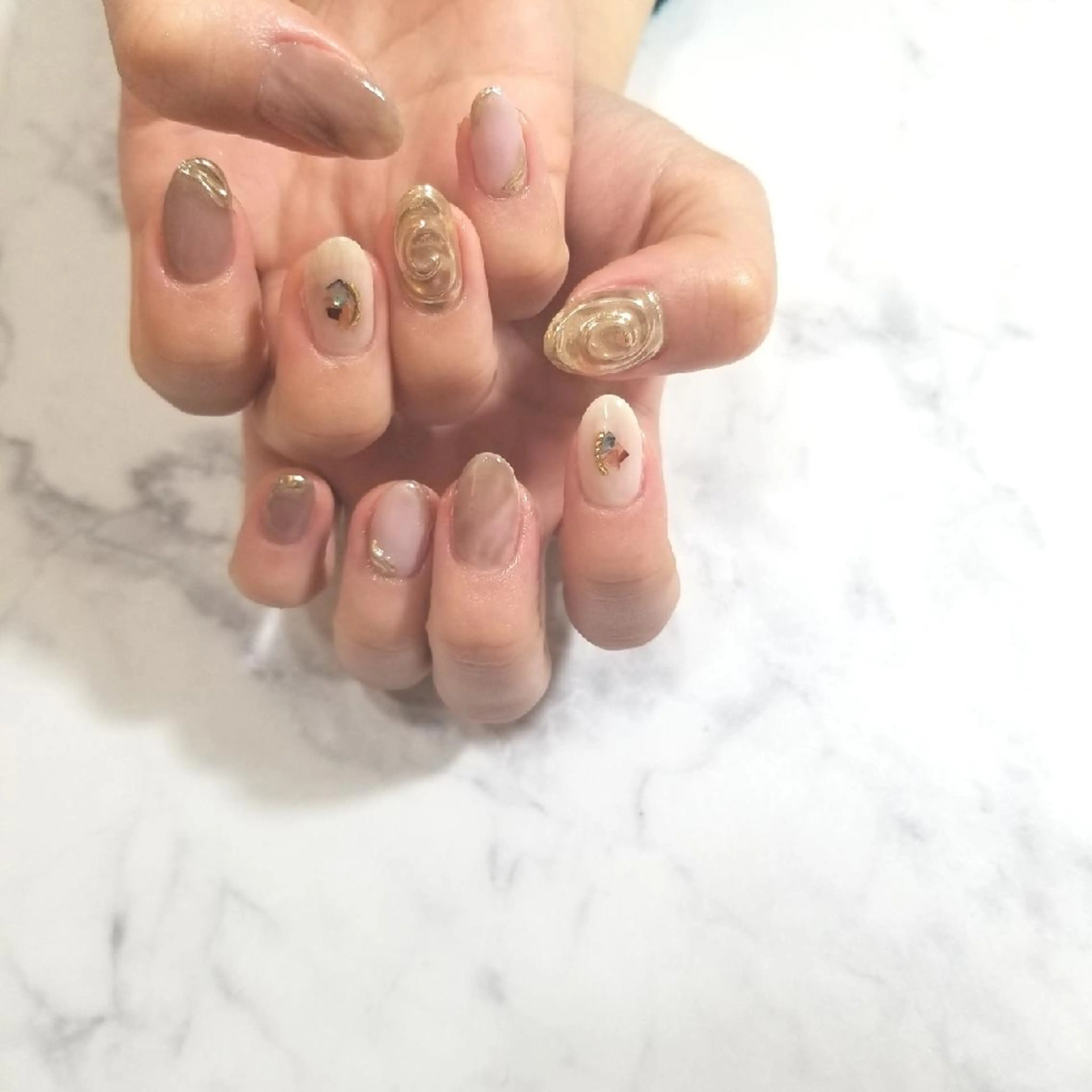 ネイル ニュアンスネイル ハンドネイル nijiiro🌈 サトウのネイルデザイン