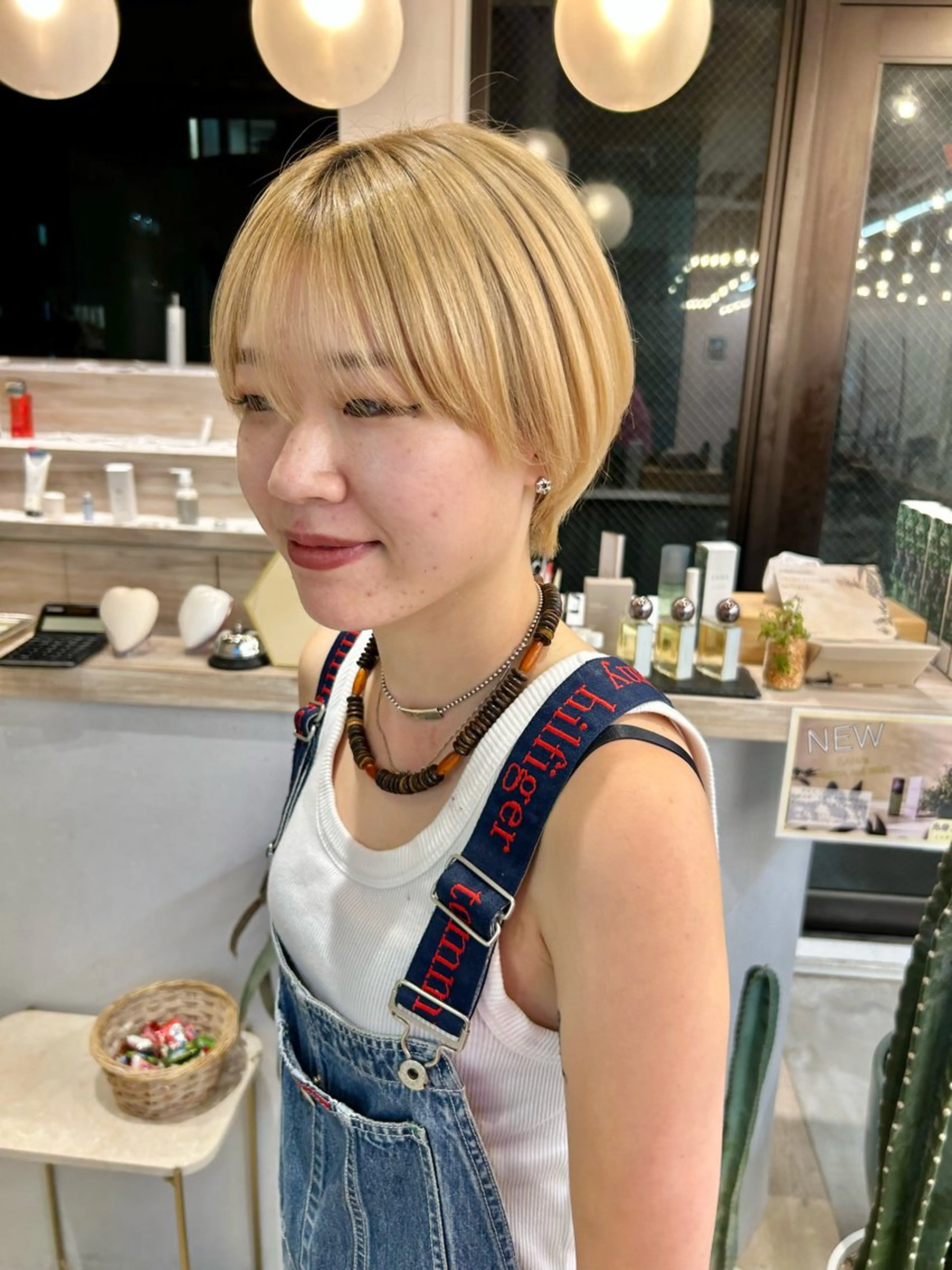 ショート カット ヘアカラー トリートメント 🩵縮毛矯正/ブリー チ/髪質改善/いつかのヘアスタイル