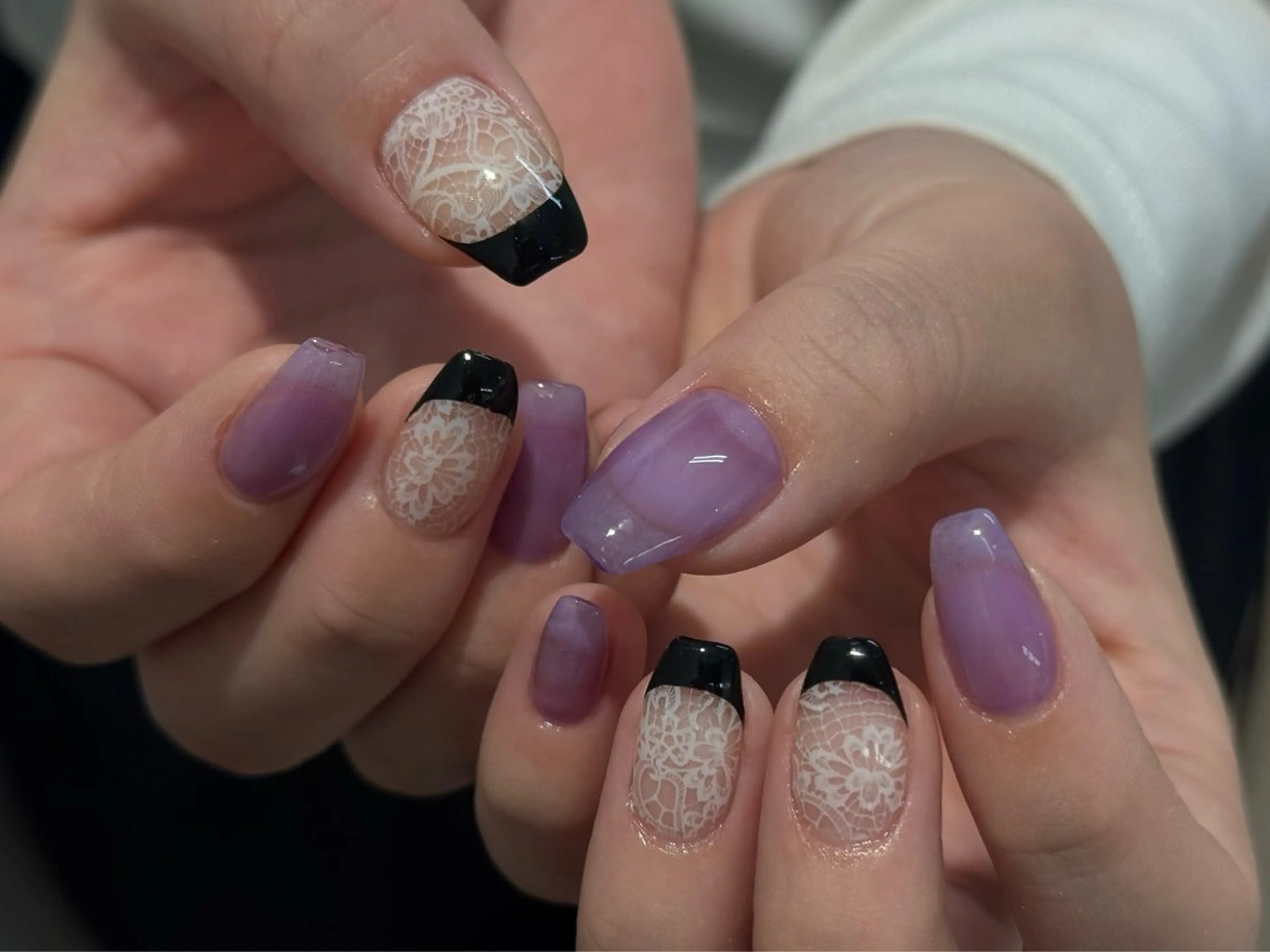 ネイル チークネイル フレンチネイル 韓国ネイル マグネットネイル 持ち込み ハンドネイル Hi nail🎀 池袋kozueのネイルデザイン