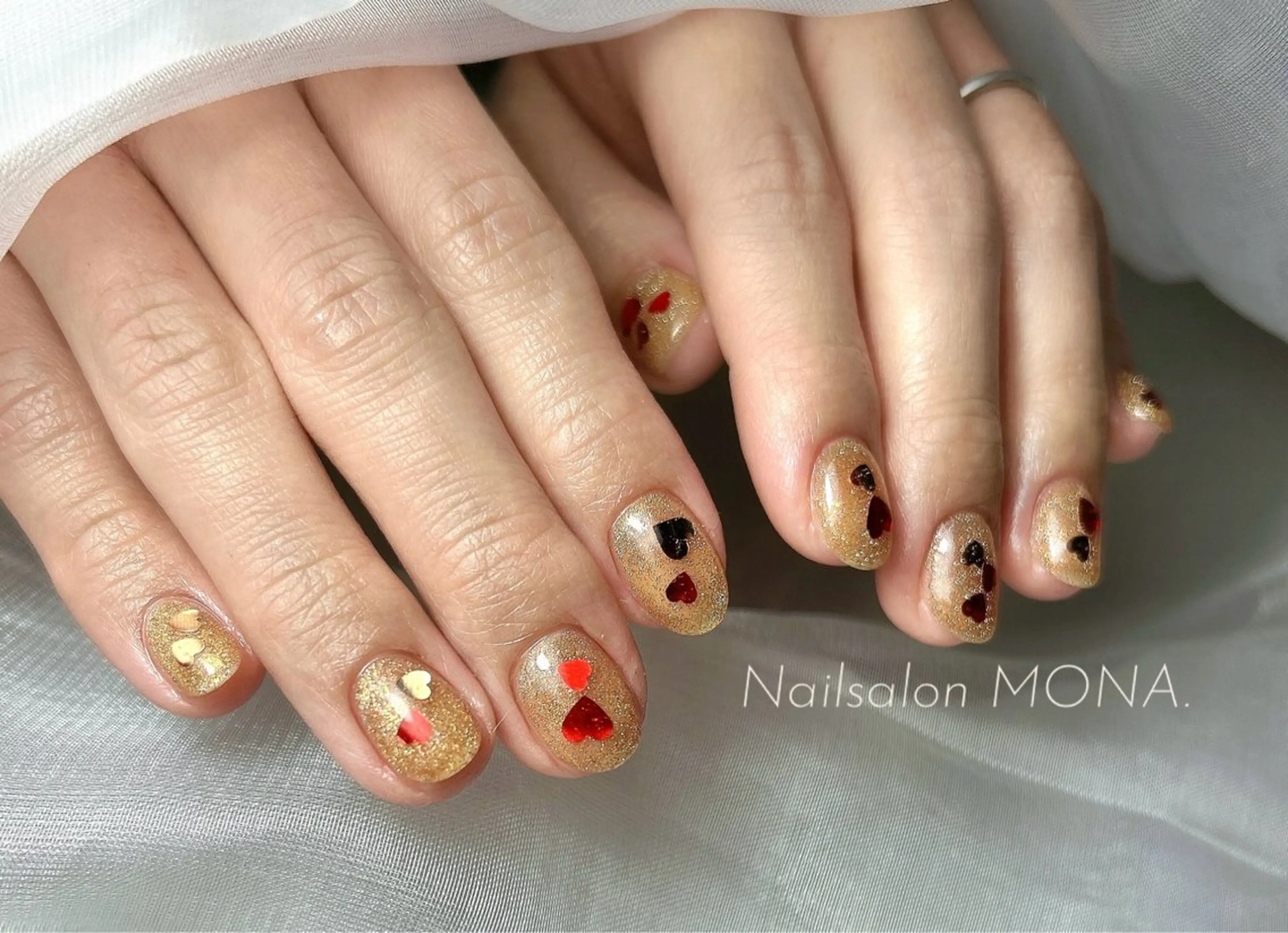ネイル フラッシュネイル ハート バレンタイン ハンドネイル Nailsalon MONA.のネイルデザイン