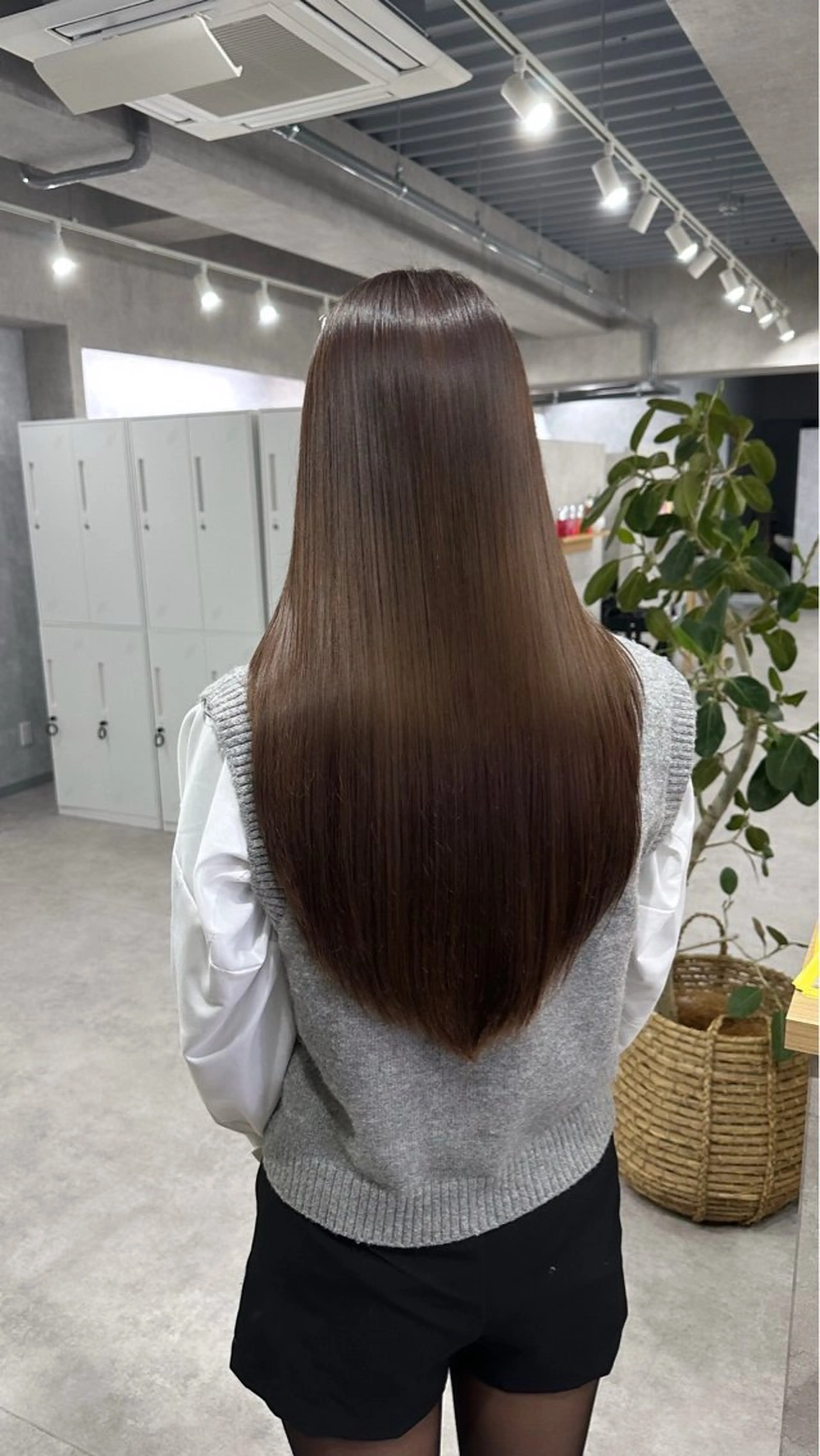 ロング カラー 西野 陽貴のヘアスタイル
