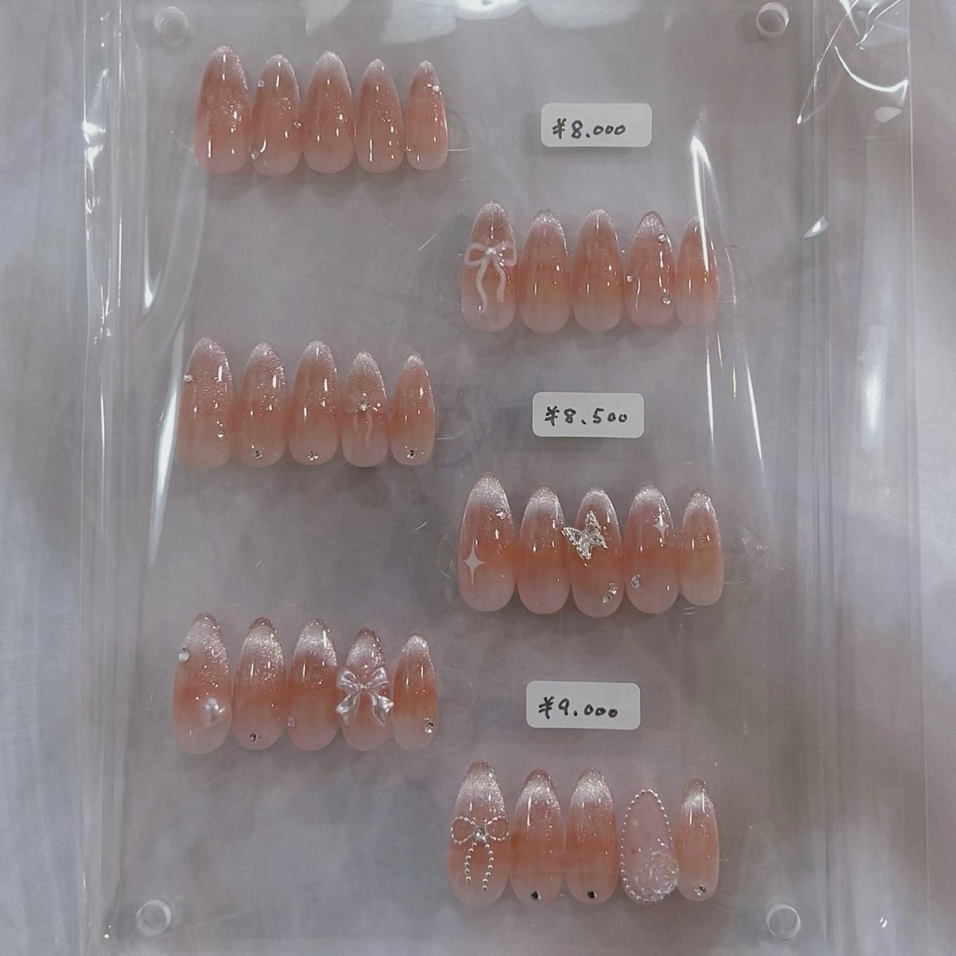 チークマグネット(デザインによって金額が異なります¥8000~¥9000)［オフあり＋1000］の写真