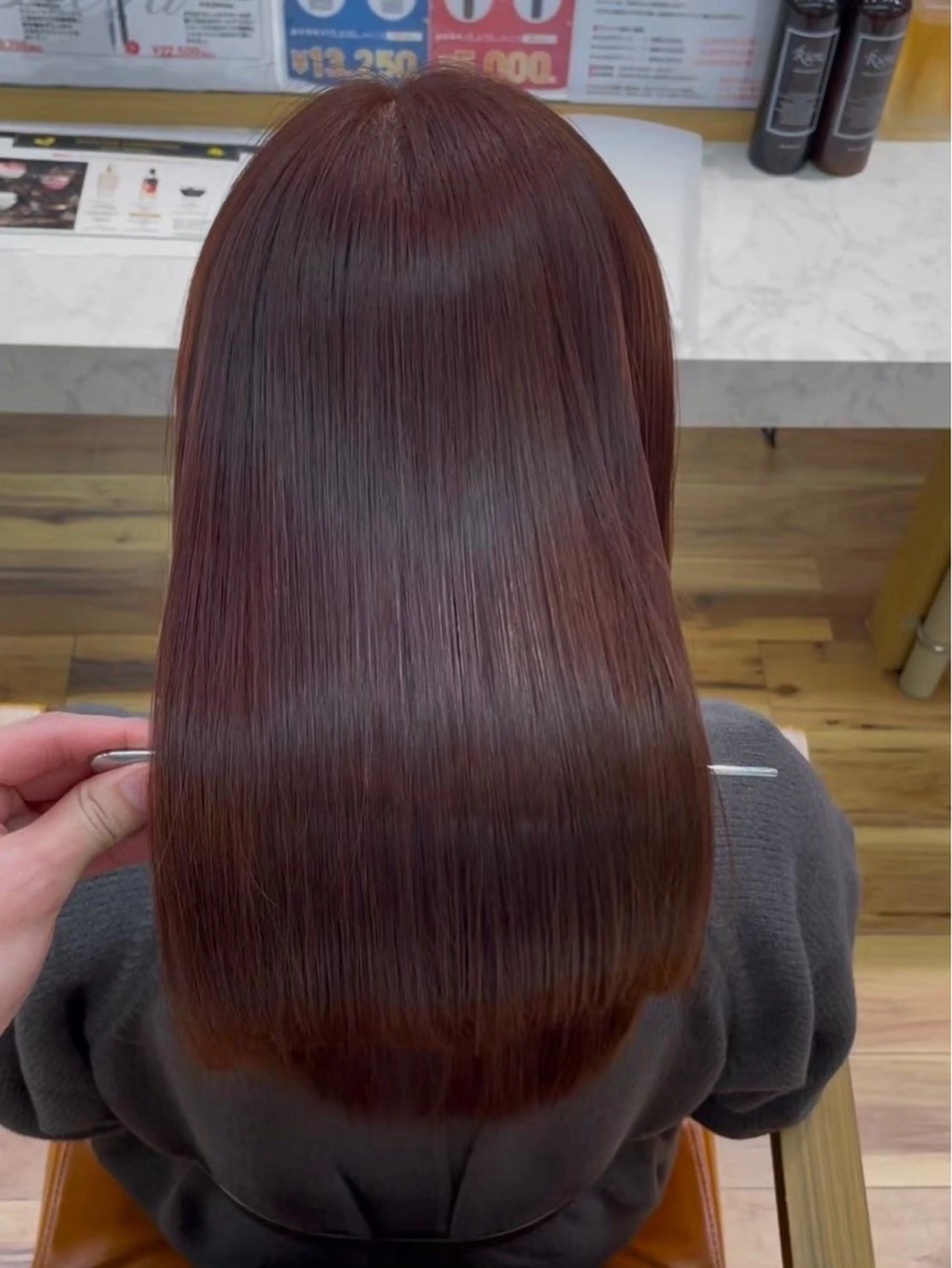 セミロング ヘアカラー 縮毛矯正 艶髪/髪質改善 /透明感カラー/鴻巣のヘアスタイル