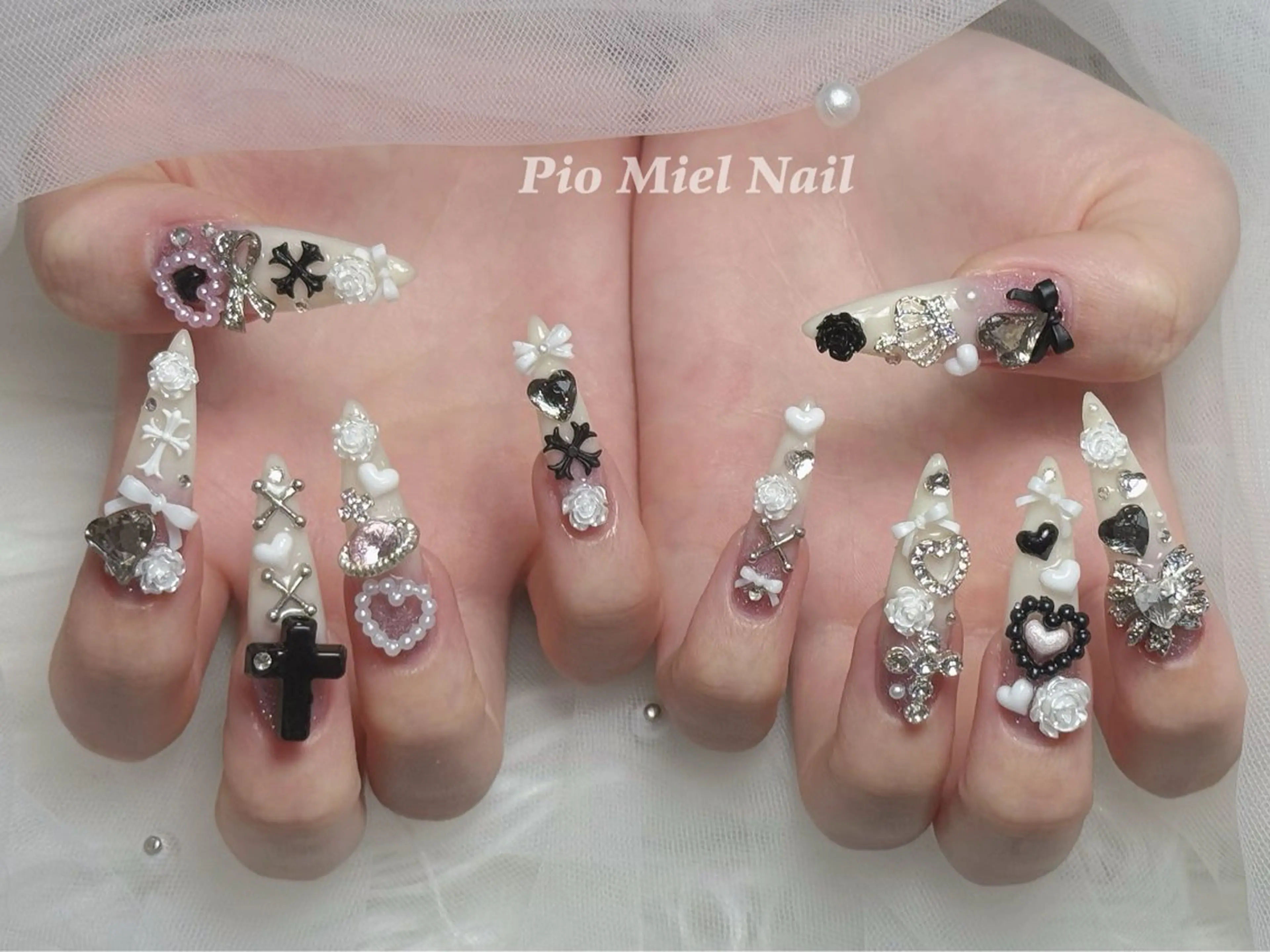 ネイル Pio Mielのネイルデザイン