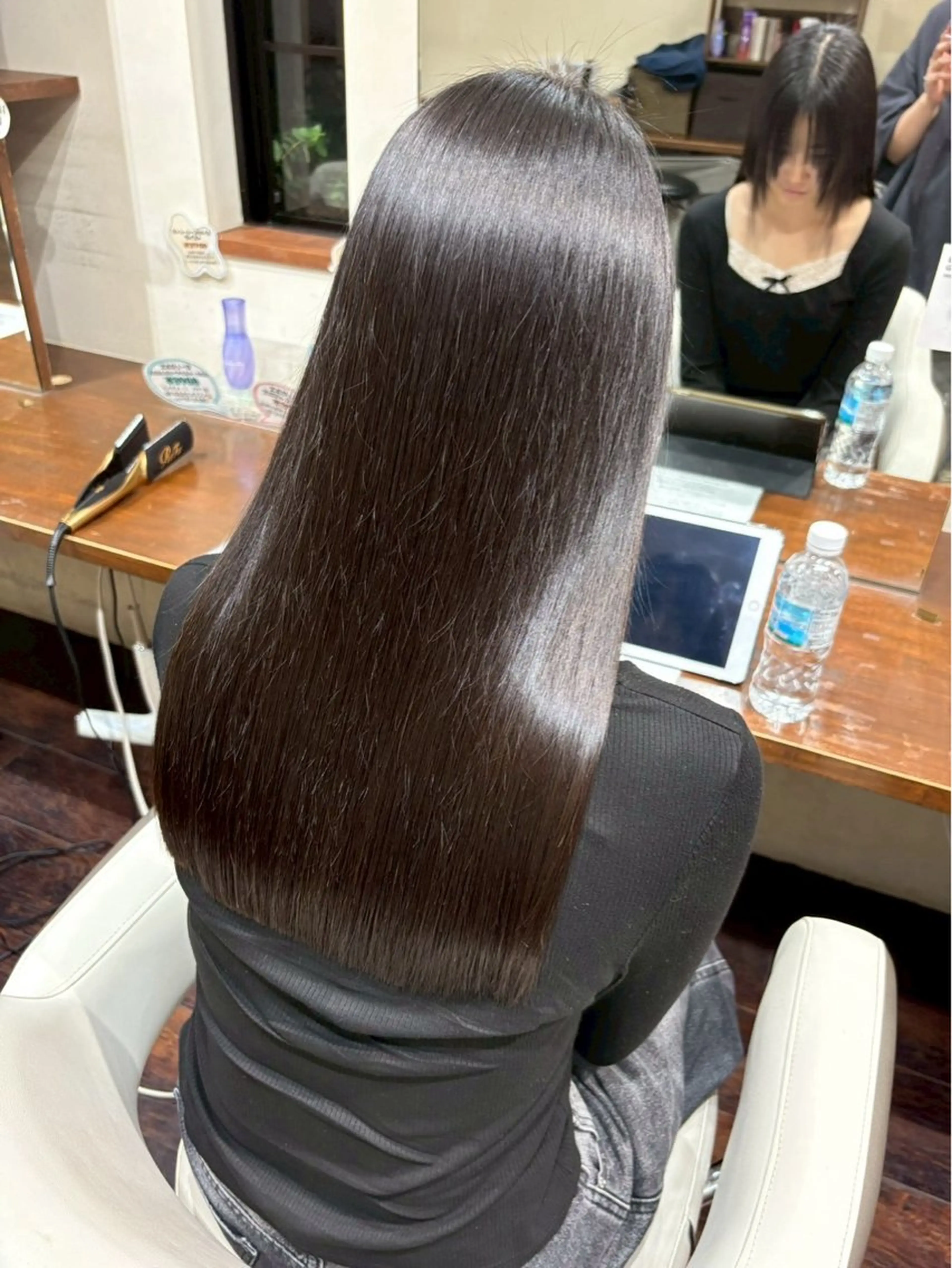 【サラ艶美髪セット】縮毛矯正＋マッサージシャンプーの写真