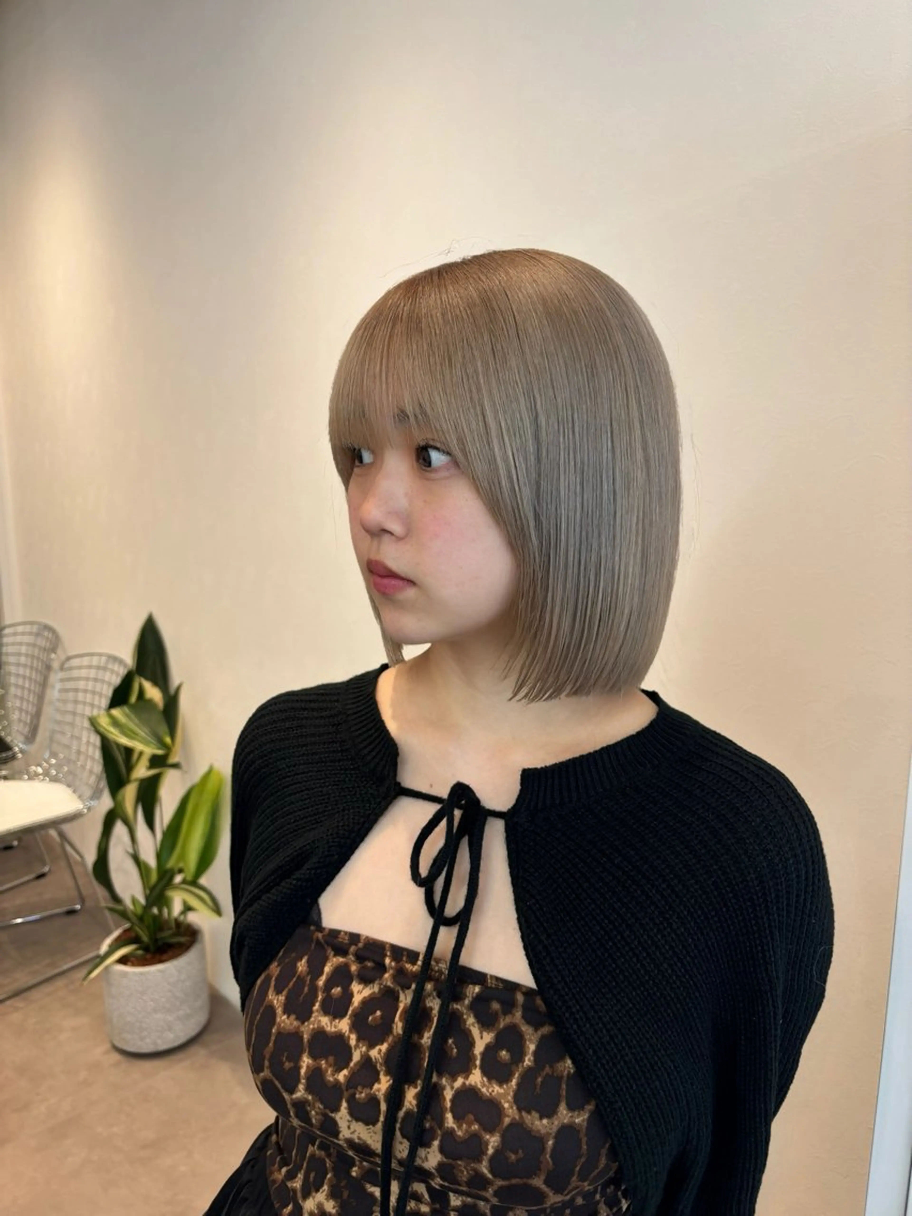 ショート カット 渡辺 彩乃のヘアスタイル