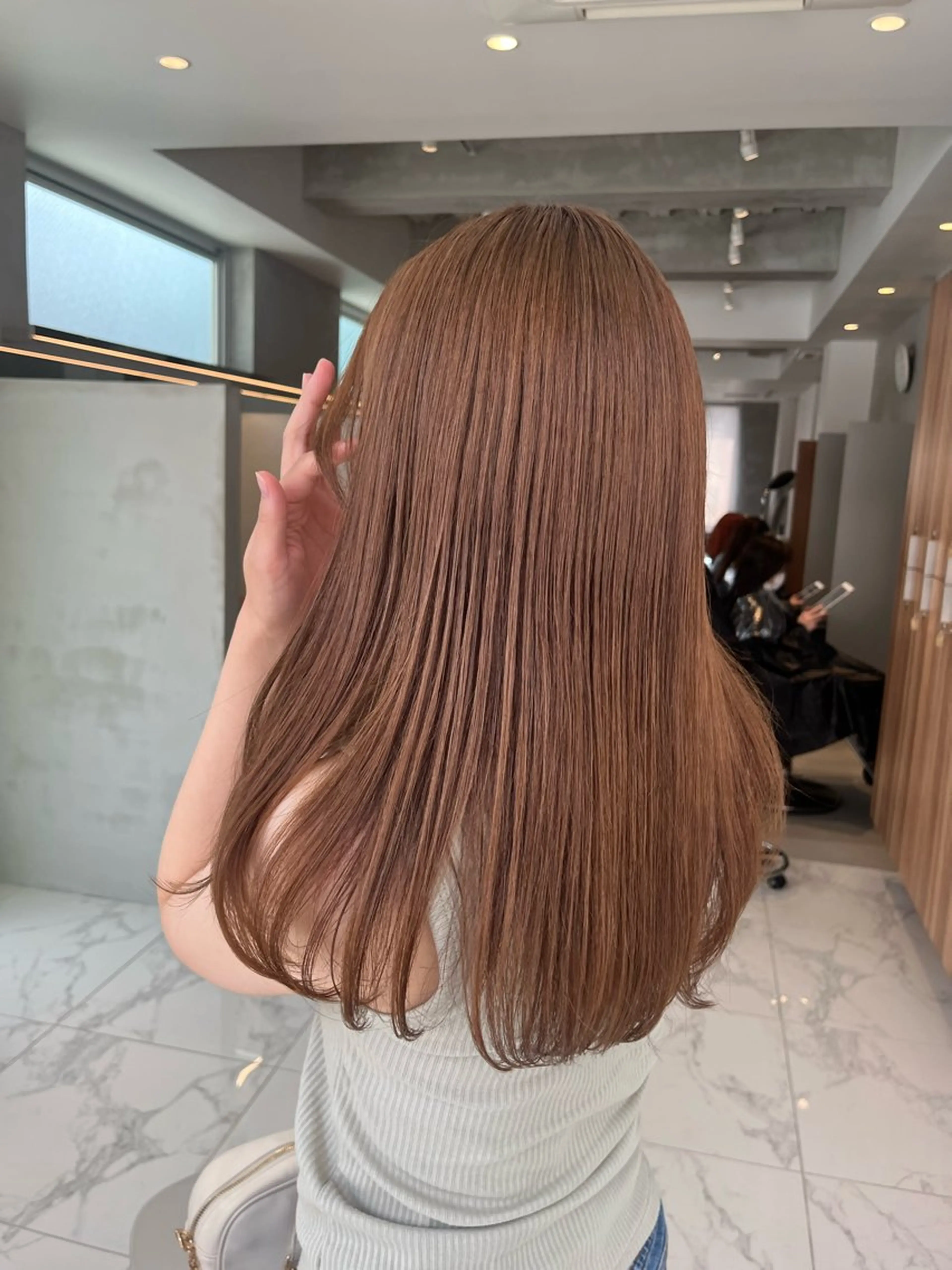 ロング カラー れんか/ボブ/レイヤ ー/ベージュ/艶髪のヘアスタイル