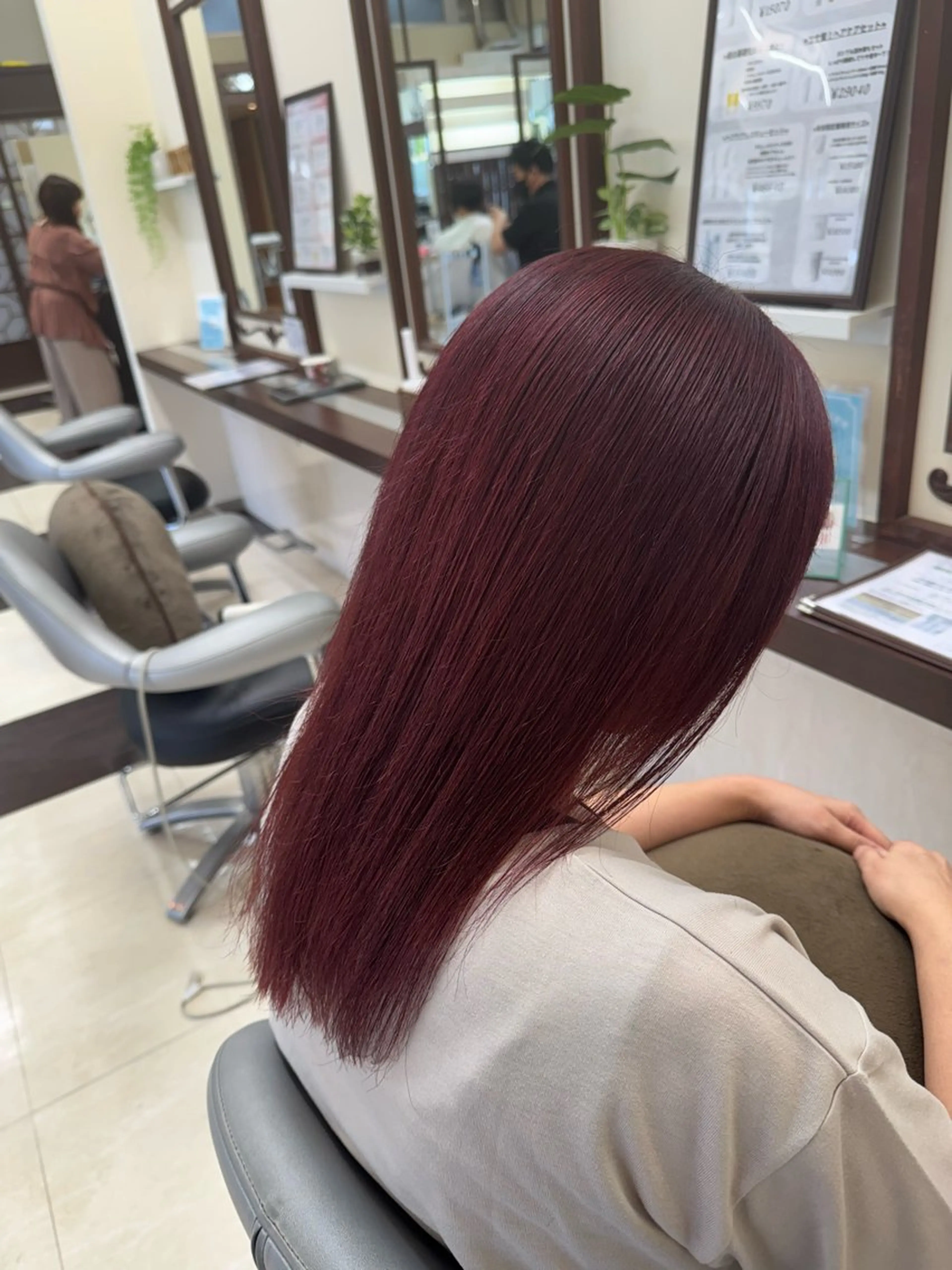 ミディアム カット ヘアカラー レイヤー職人・ 似合せ美容師そうまのヘアスタイル