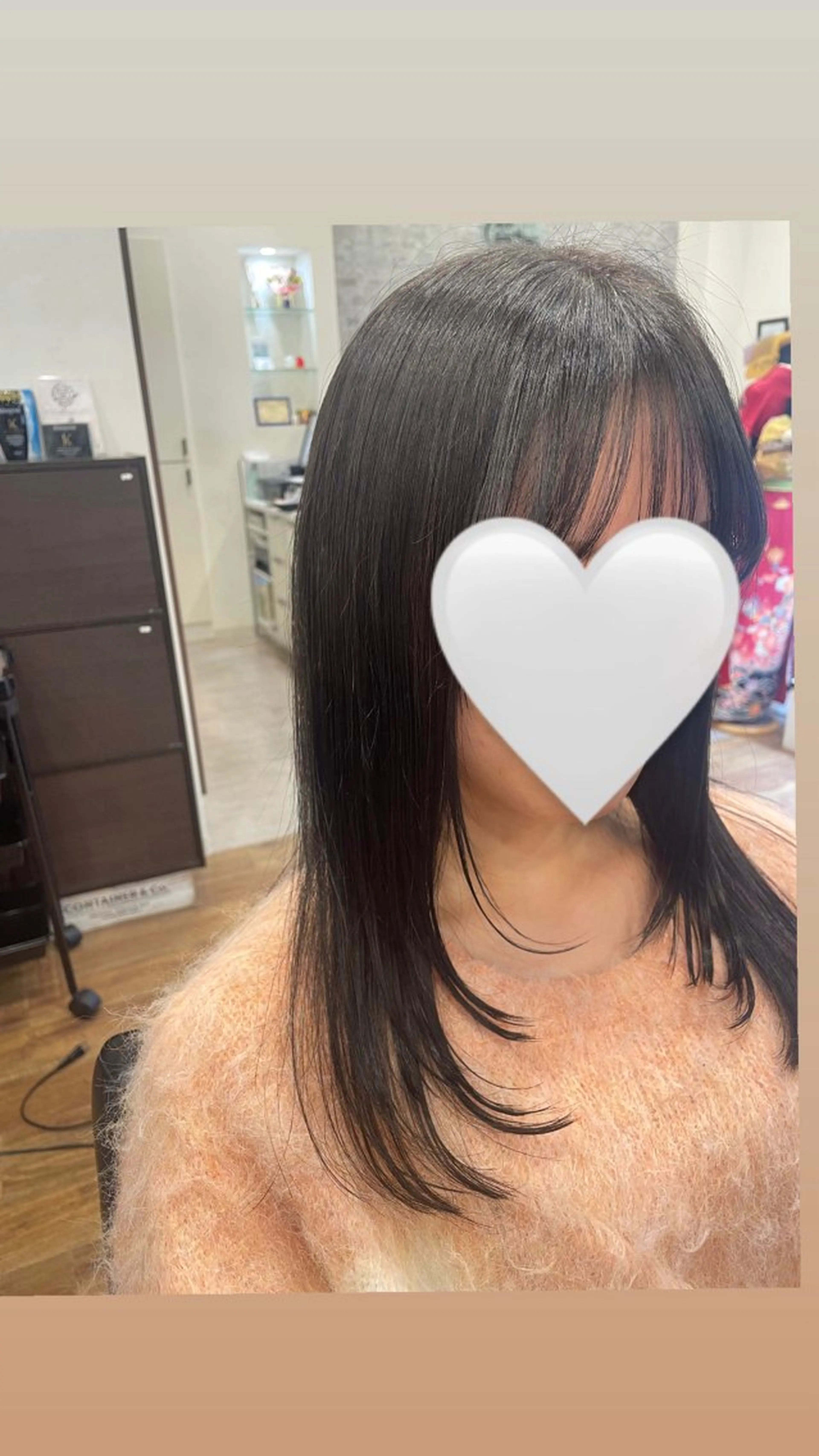 ミディアム 顔まわりレイヤー レイヤーカット 成瀬 妃生路のヘアスタイル