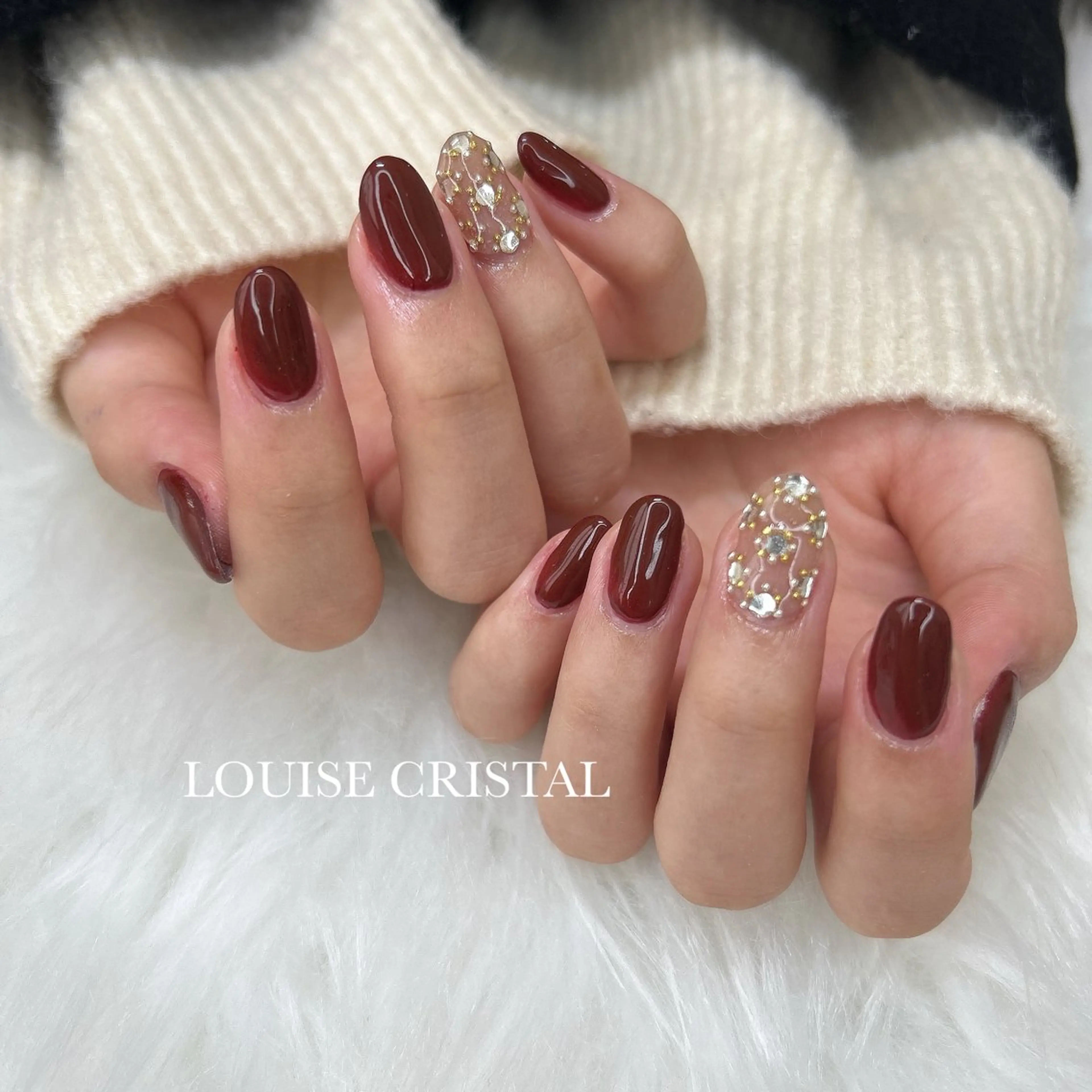 ネイル ハンドネイル LOUISE CRYSTALのネイルデザイン