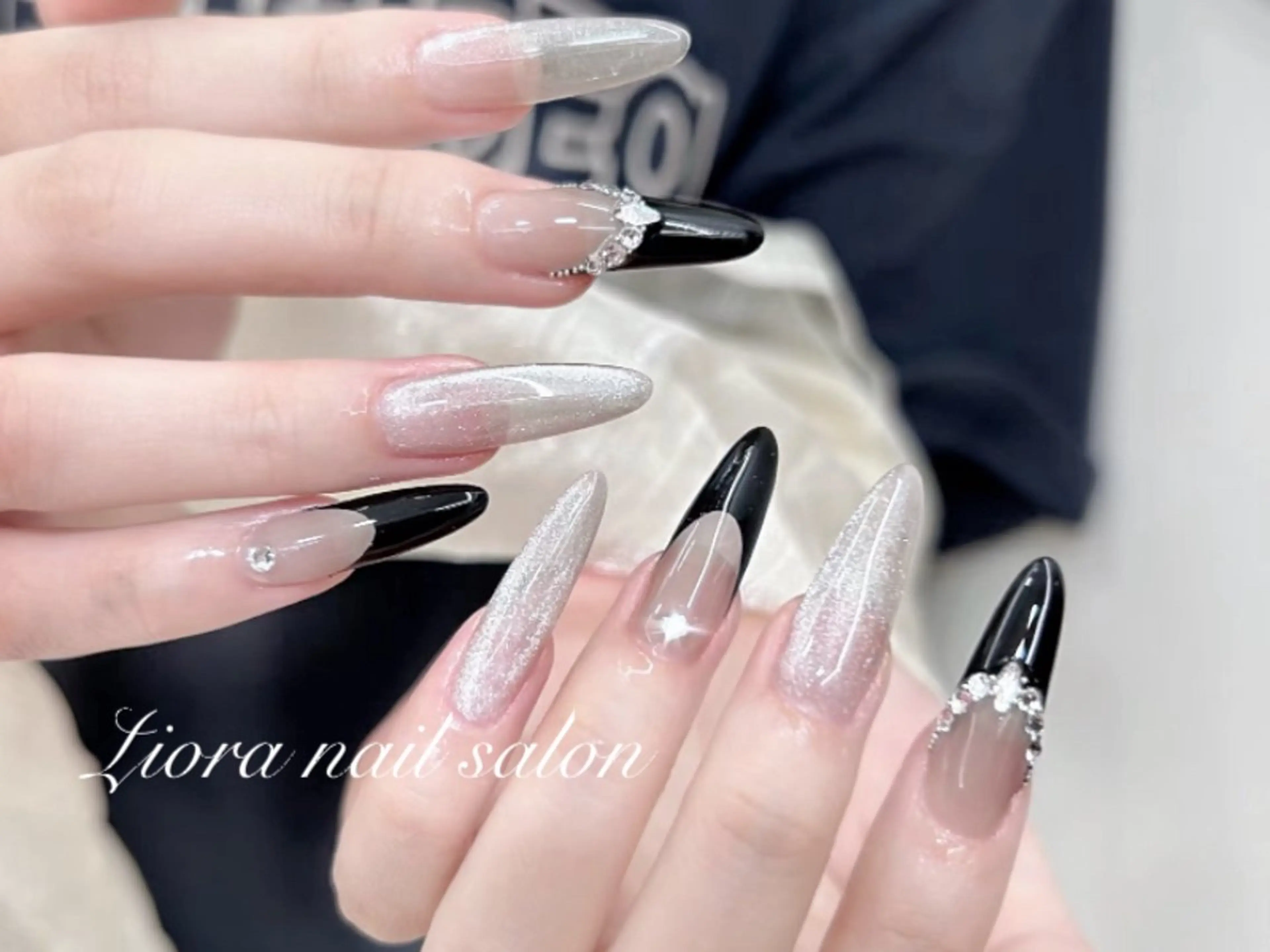 ネイル フレンチネイル ジェルネイル ガーリー グラデーション キラキラネイル ハンドネイル Liora nail スカルプ専門店のネイルデザイン