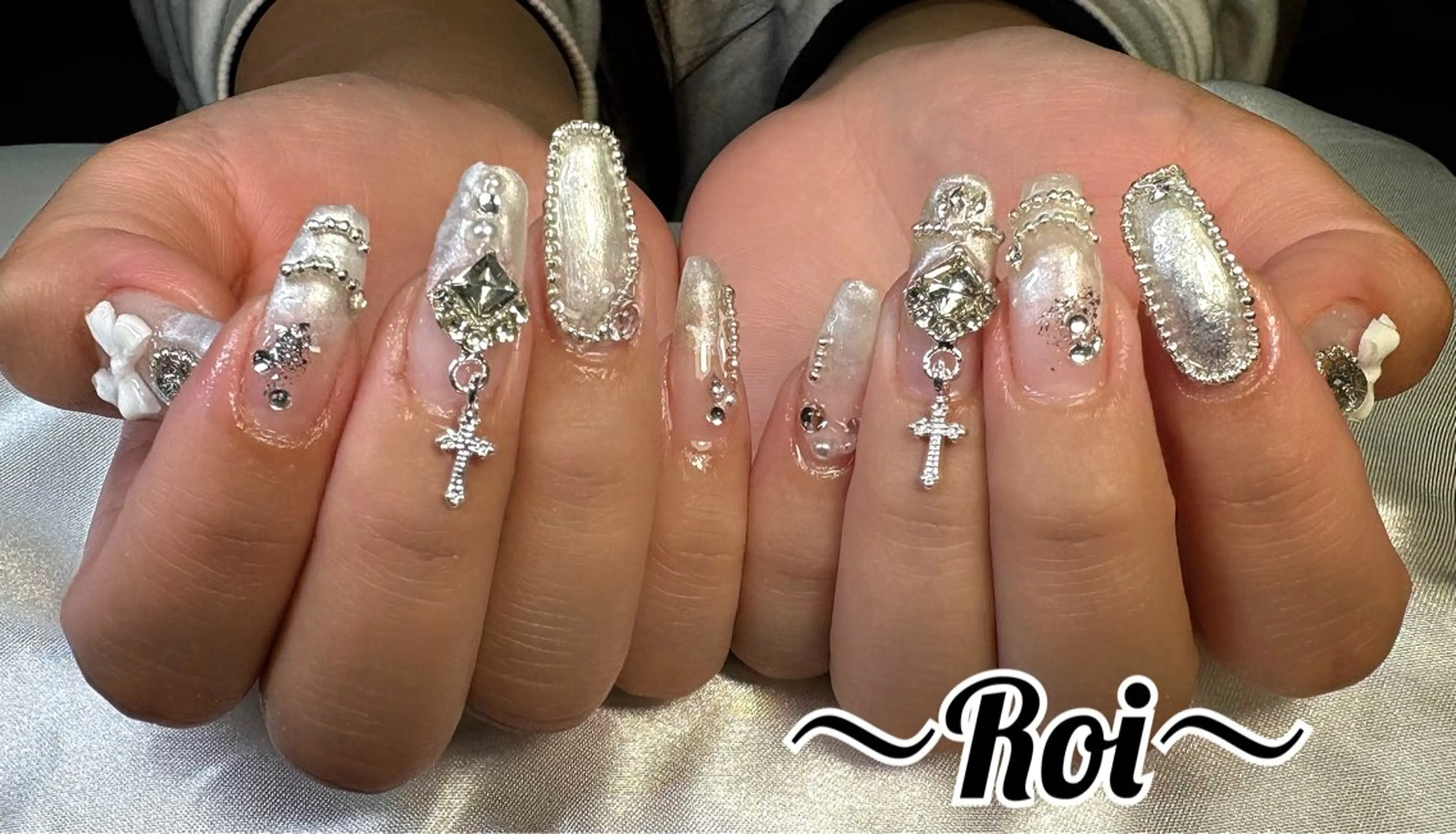 ネイル ハンドネイル ネイルサロン Roiのネイルデザイン
