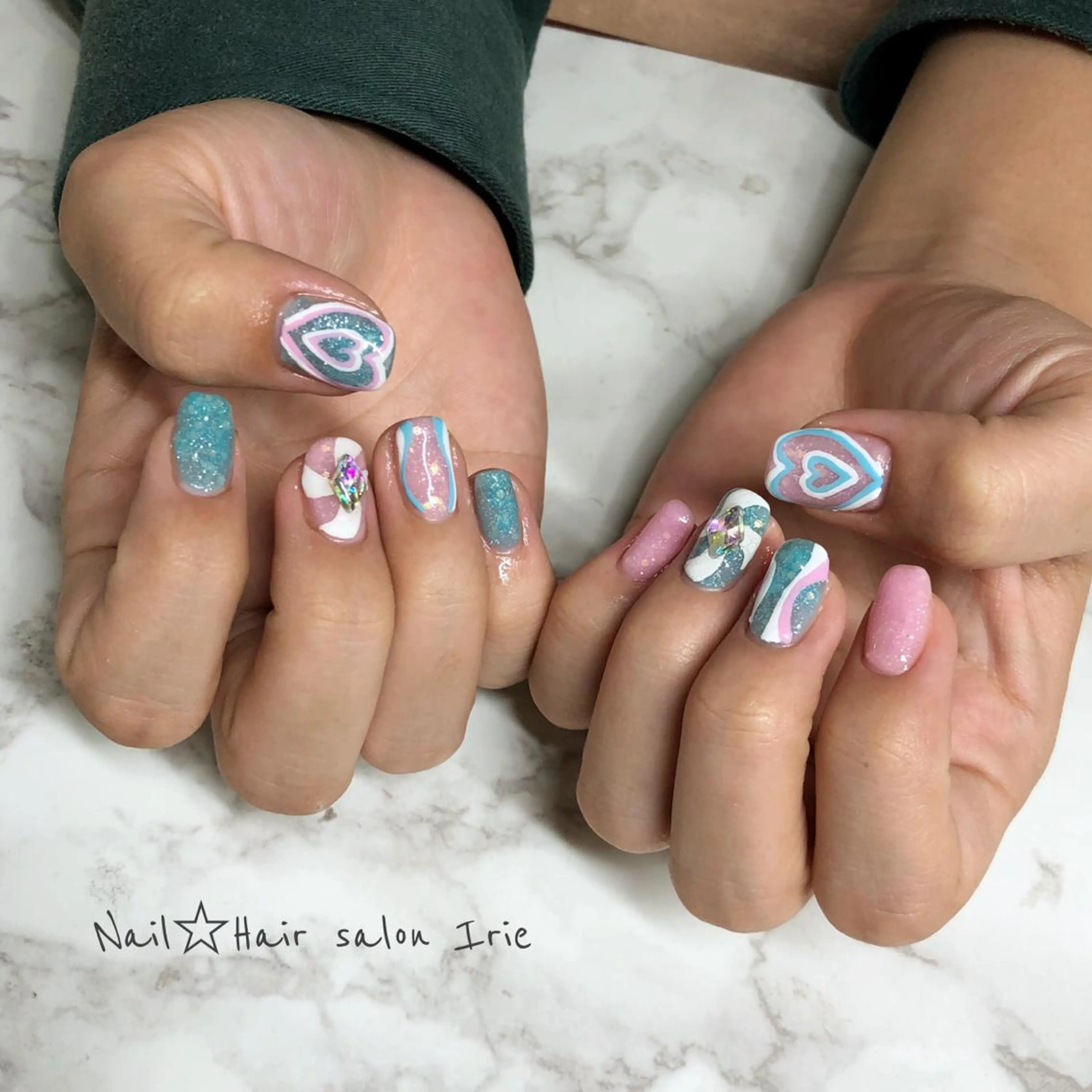 ネイル ハンドネイル ハンドケア 與儀 知佳のネイルデザイン