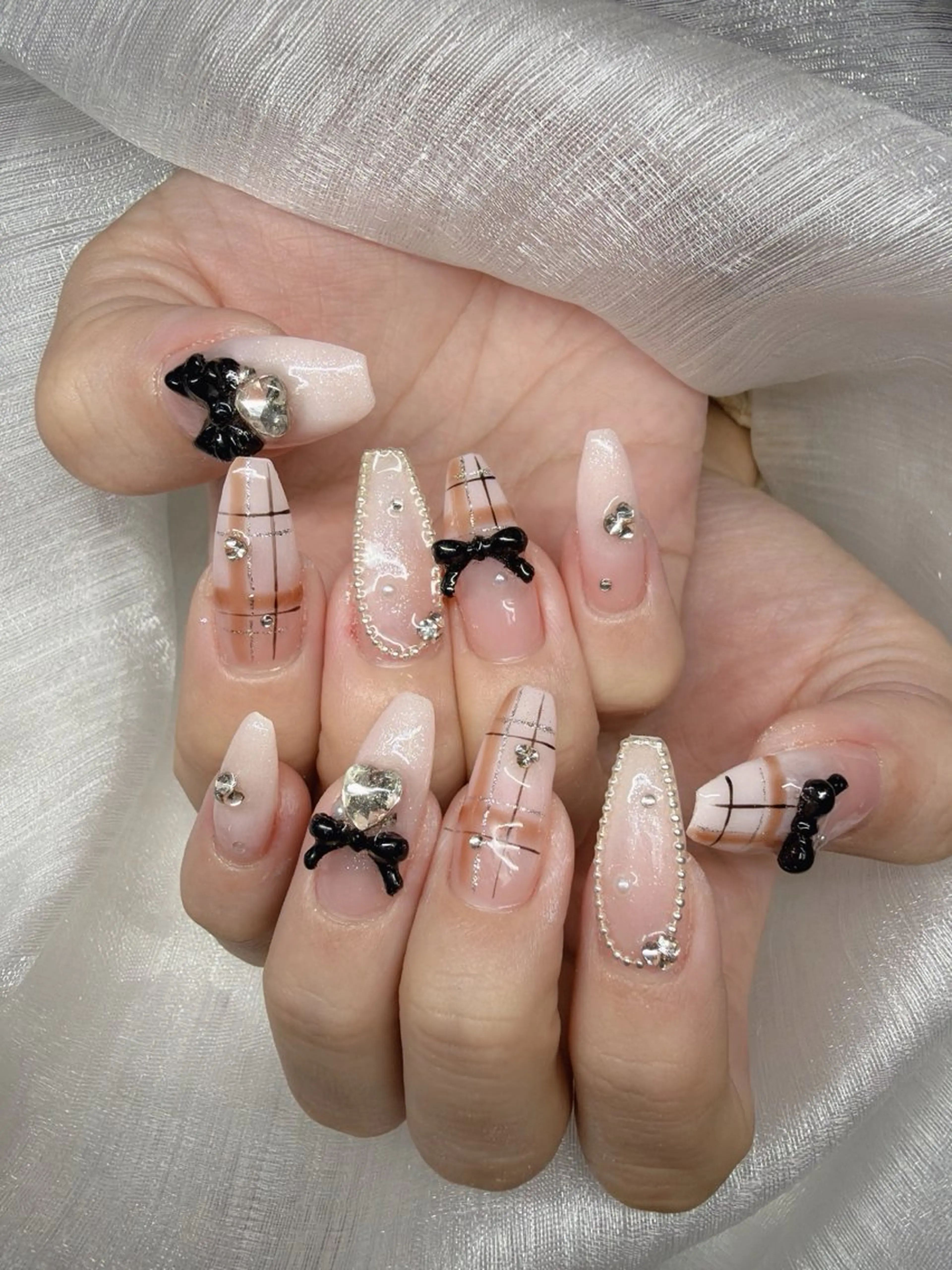 ネイル ハンドネイル Lee Nailsのネイルデザイン
