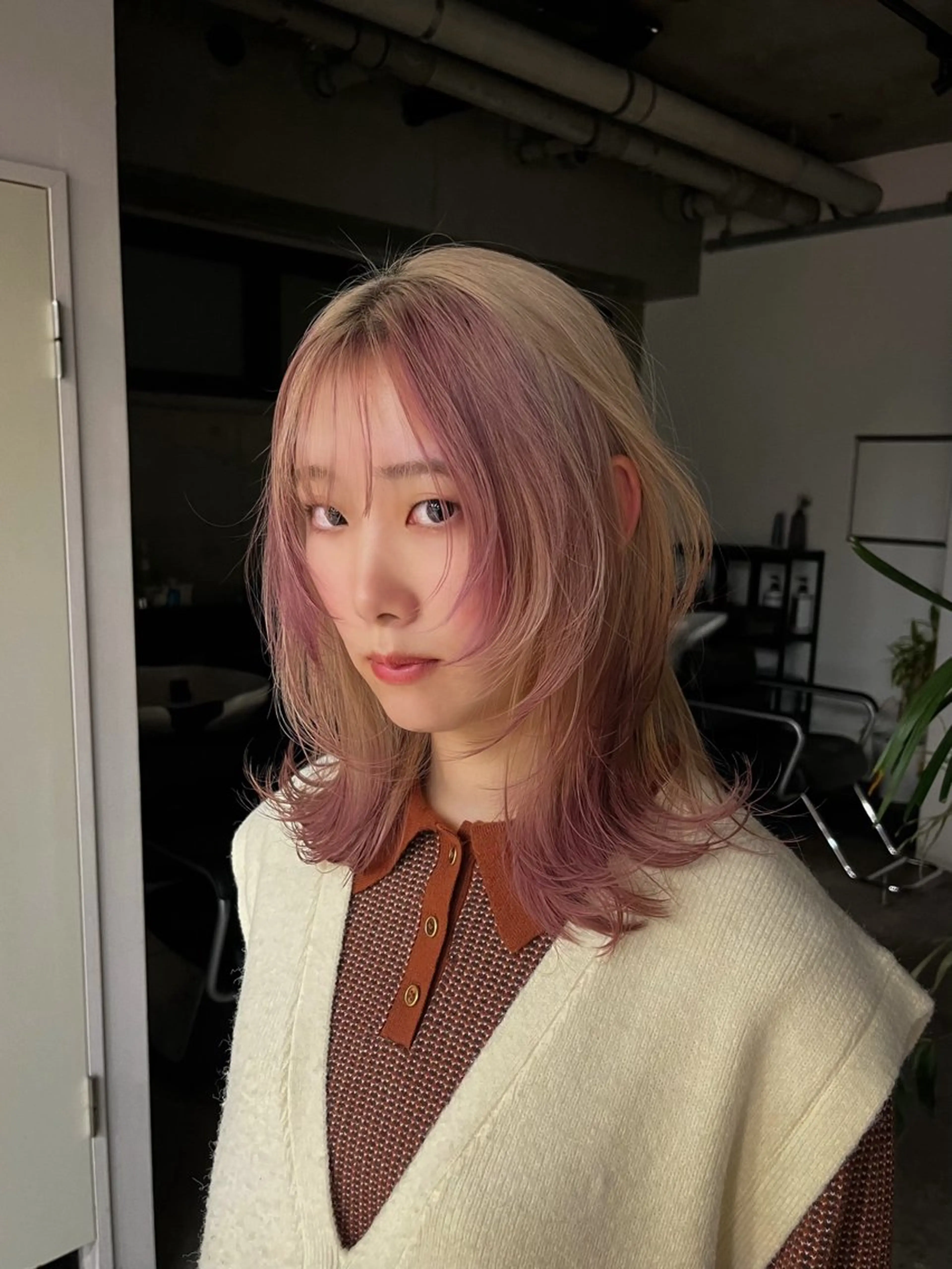 カラー ウルフ/レイヤー/ ブリーチカラーのヘアスタイル