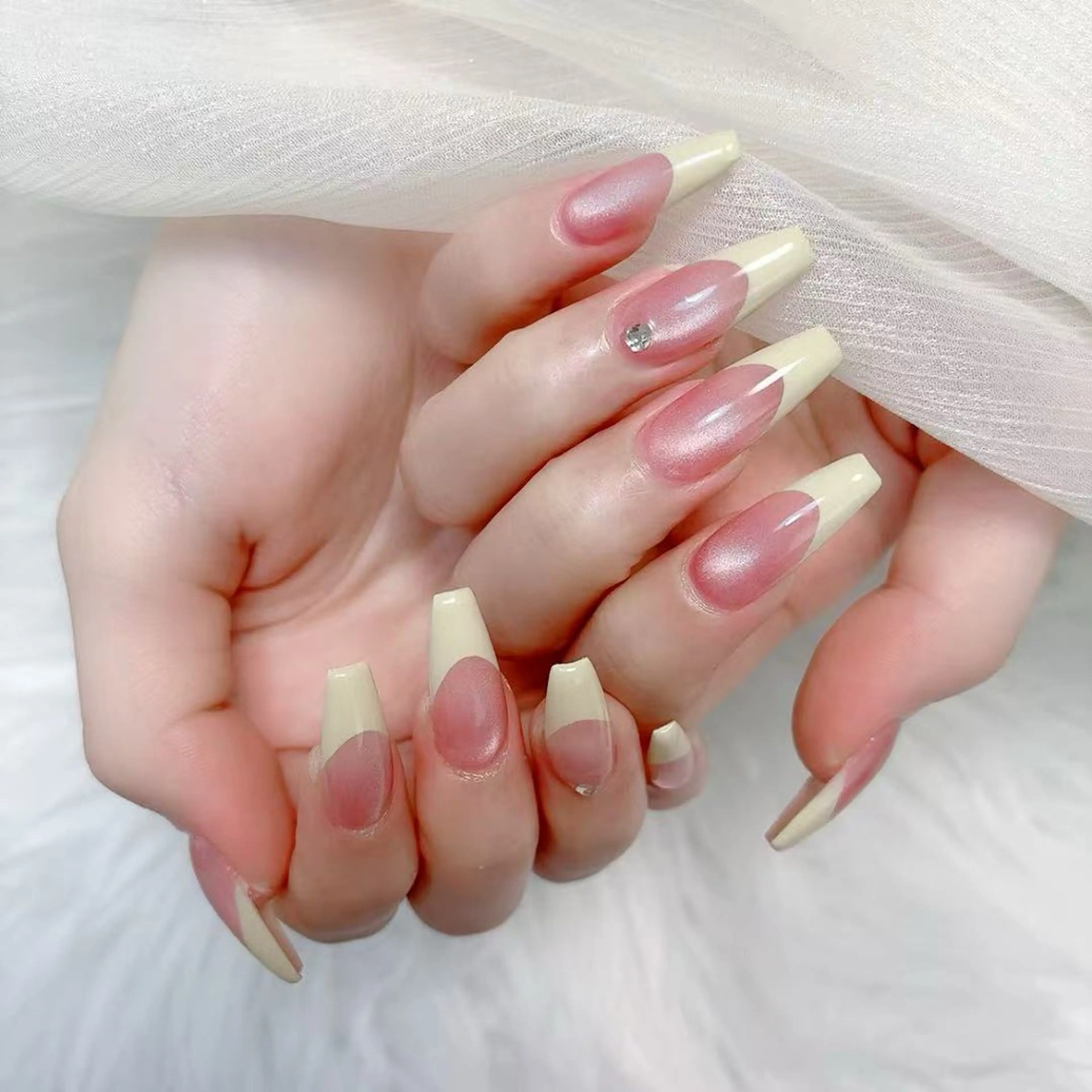 ネイル アニマル柄 チークネイル フラッシュネイル フットネイル フレンチネイル ハンドネイル B·U Nail大宮 長さだし専門店のネイルデザイン