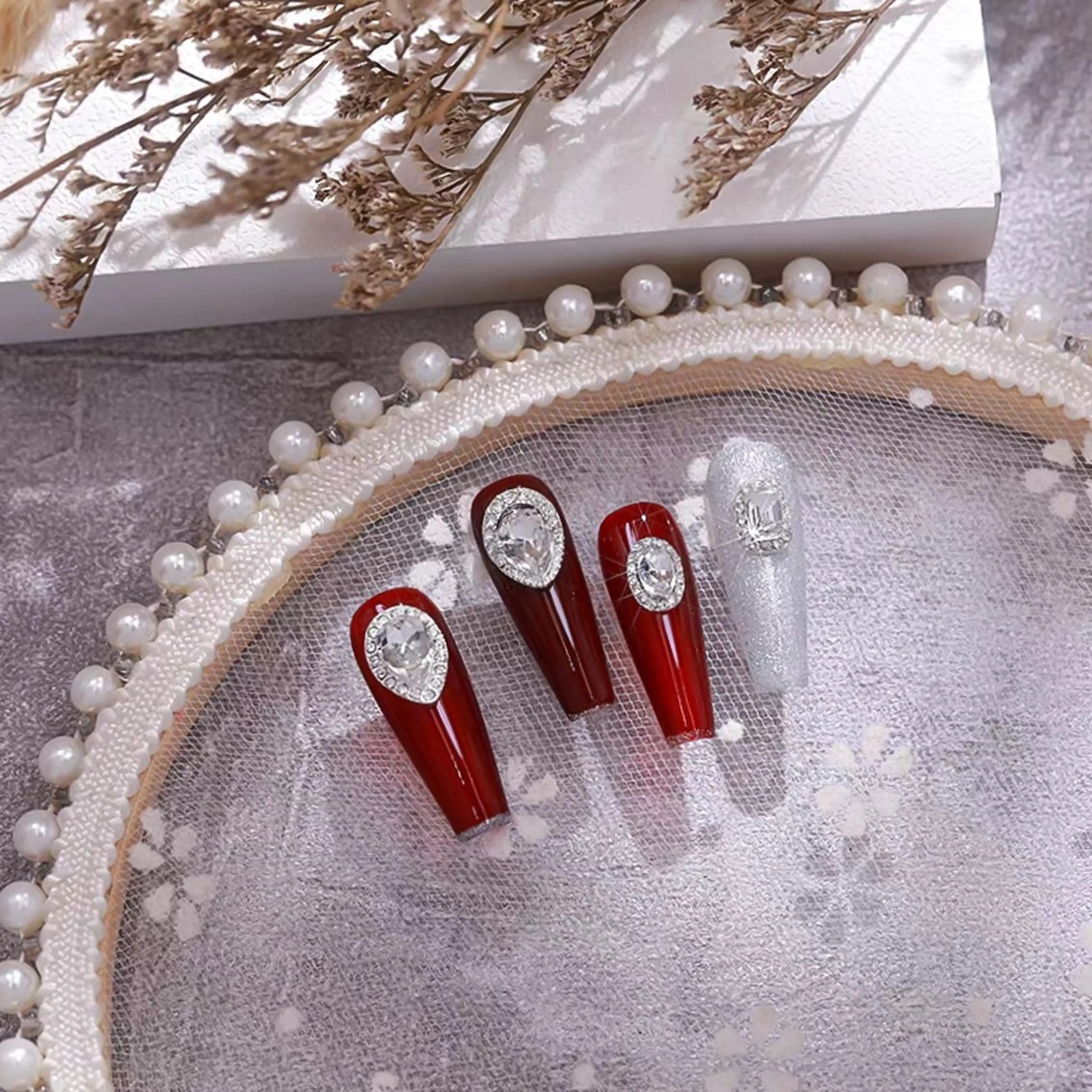 ネイル フィルイン・深爪矯正 長さ出し・リラク

のネイルデザイン