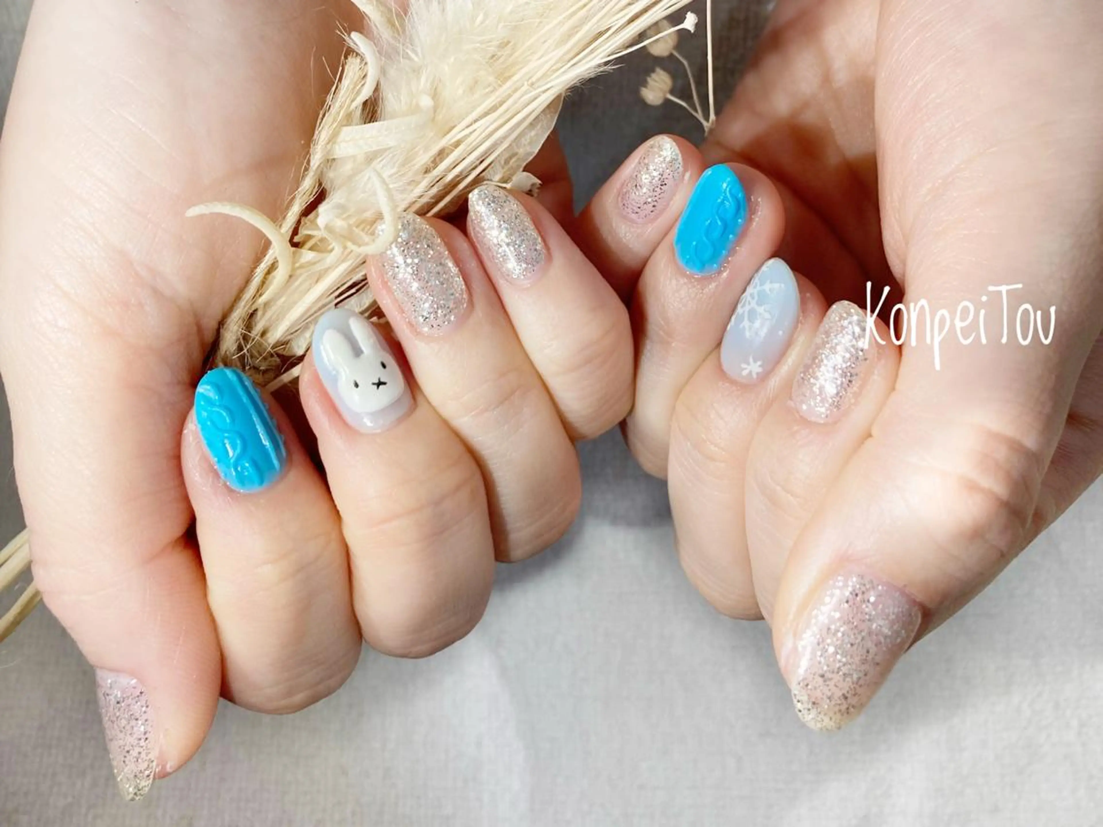ネイル ブルー 冬ネイル ハンドネイル おうちのネイルサロン　konpeiTou〜こんぺいとう〜所属・おうちのネイルサロン KonpeiTouのネイルデザイン