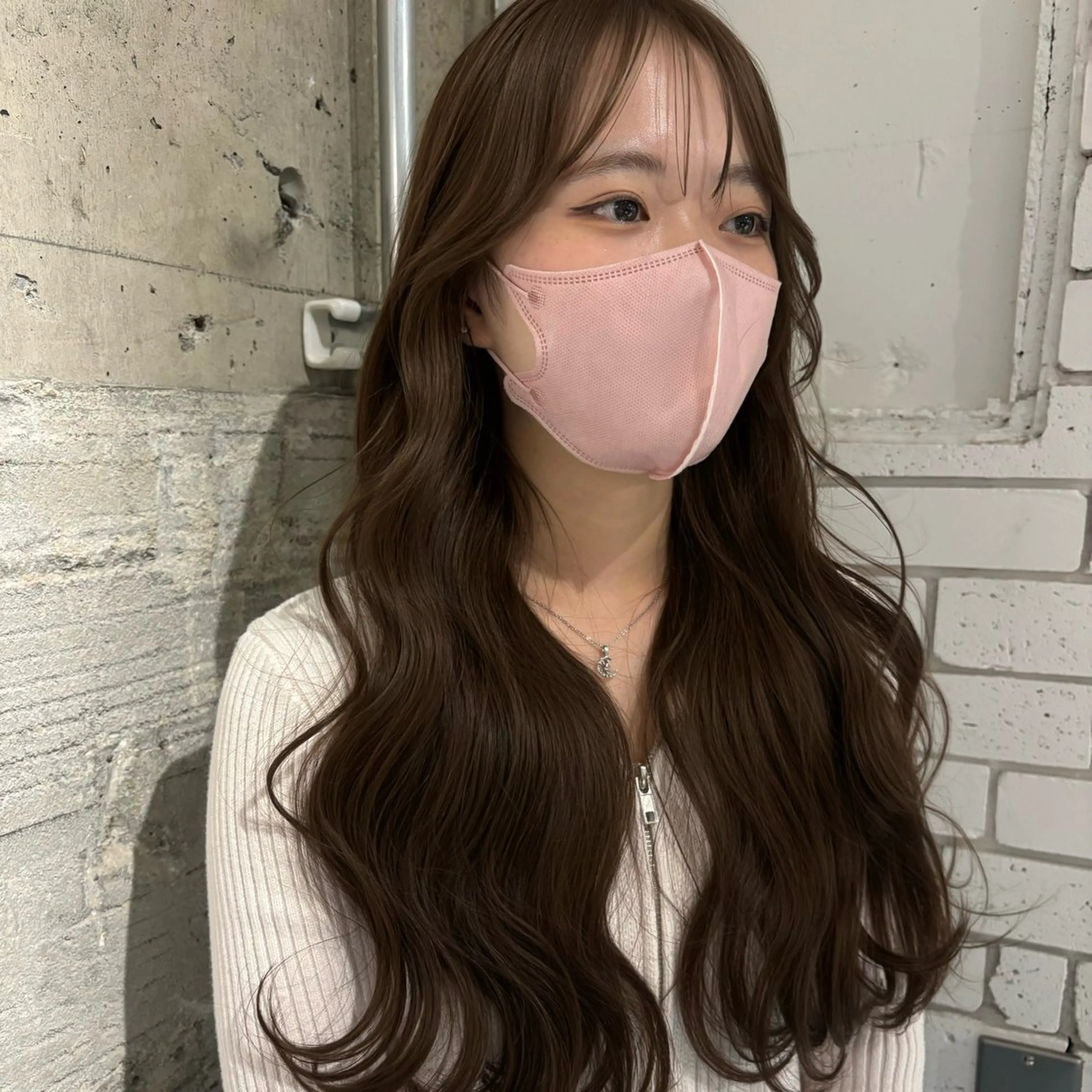 ロング カラー ベージュカラー ヘーゼル ヘアカラー Yui⭐️ 透け感カラーのヘアスタイル