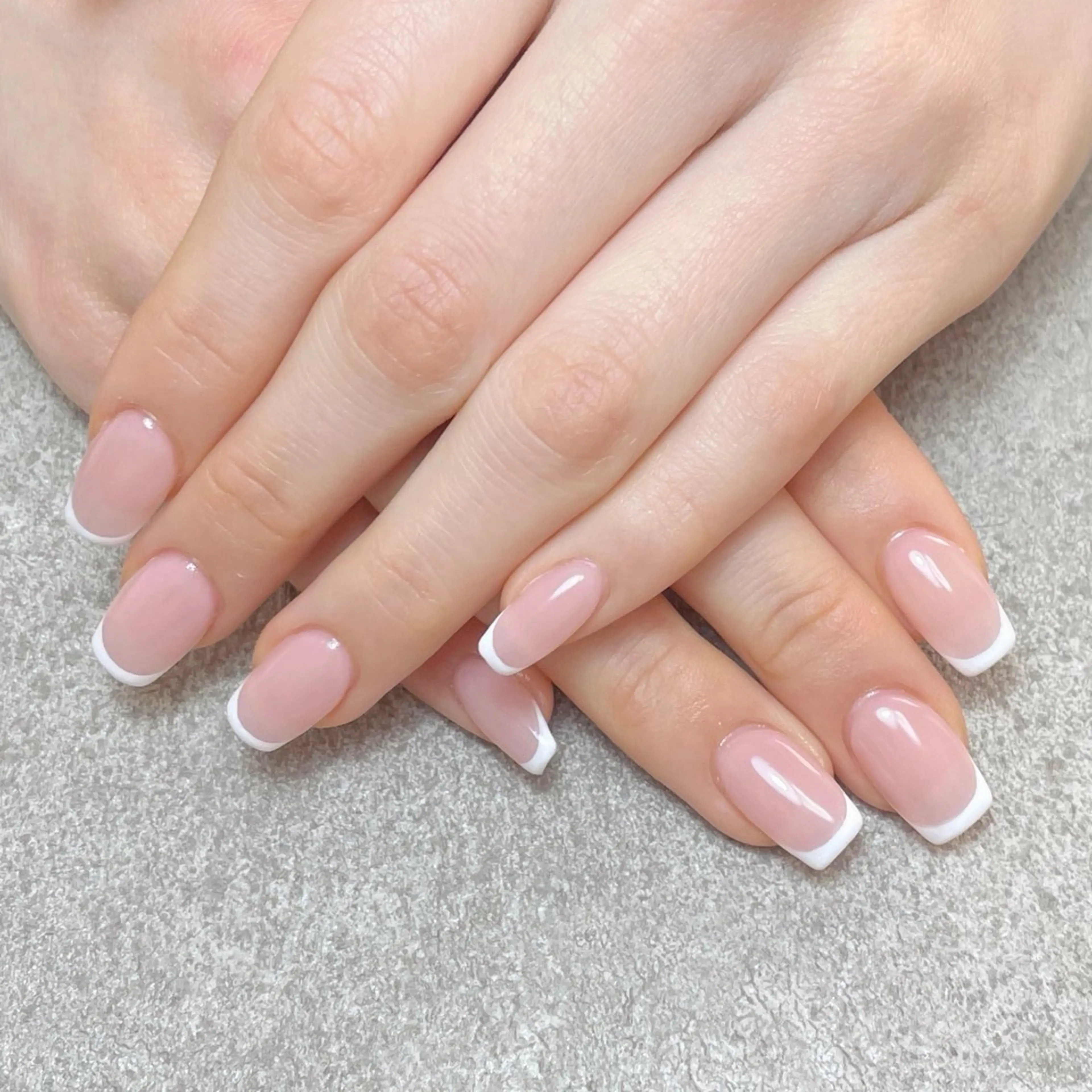 ネイル フレンチネイル nailroom DIASOMNIAのネイルデザイン