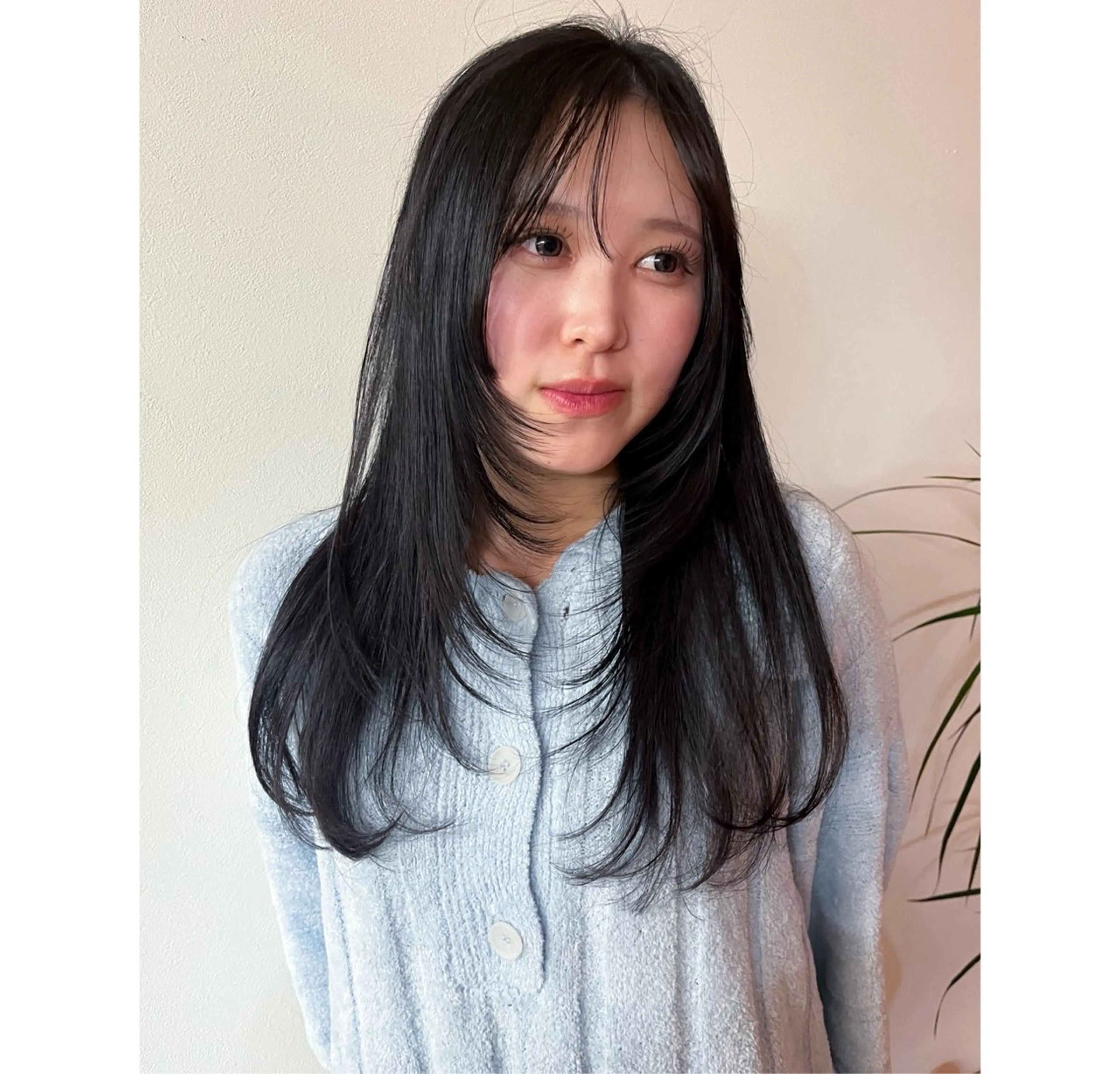 似合わせ顔周りカット+カラー¥7150~(ミディアム+¥1100、ロング+¥2200)の写真