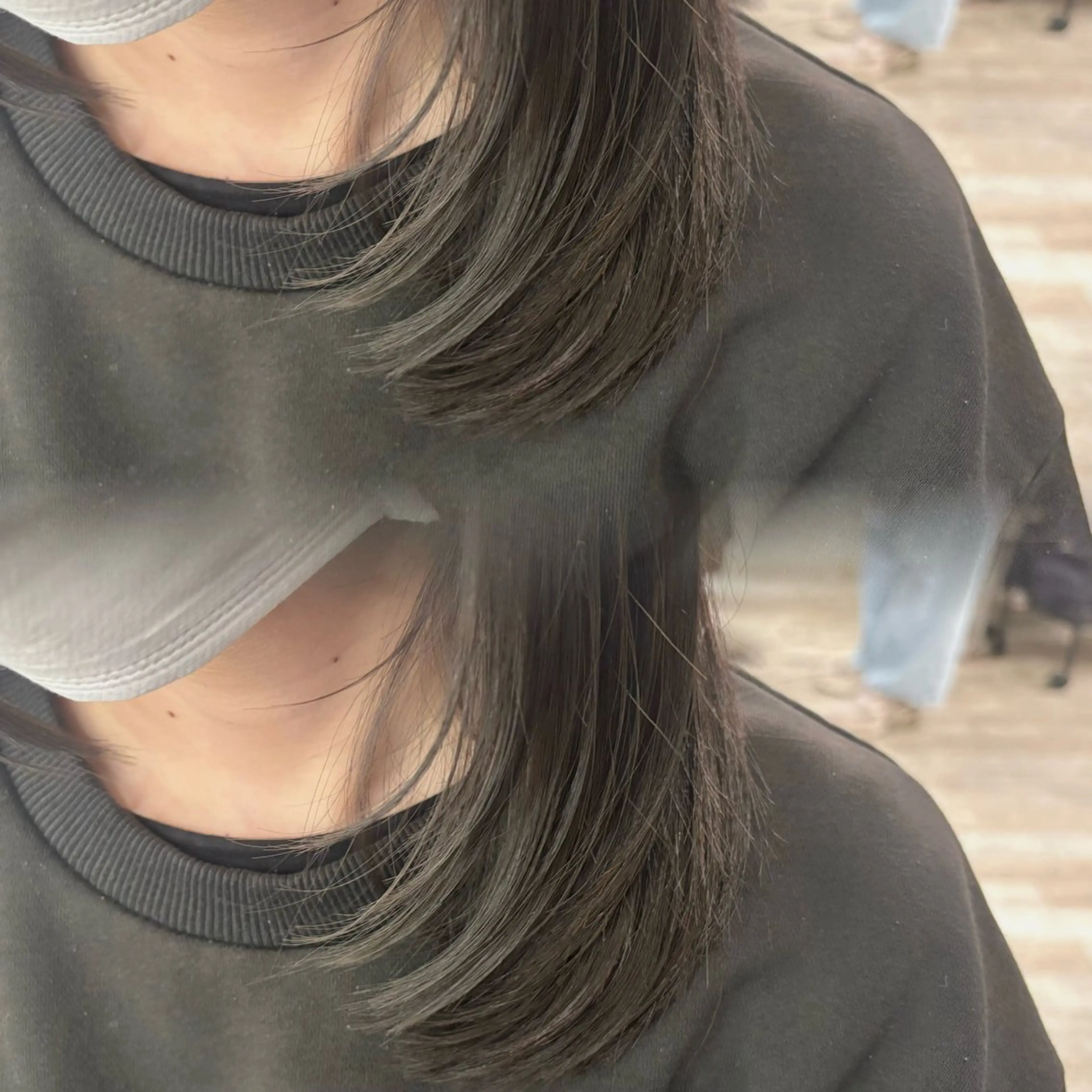 ミディアム 瀬山 杏奈のヘアスタイル