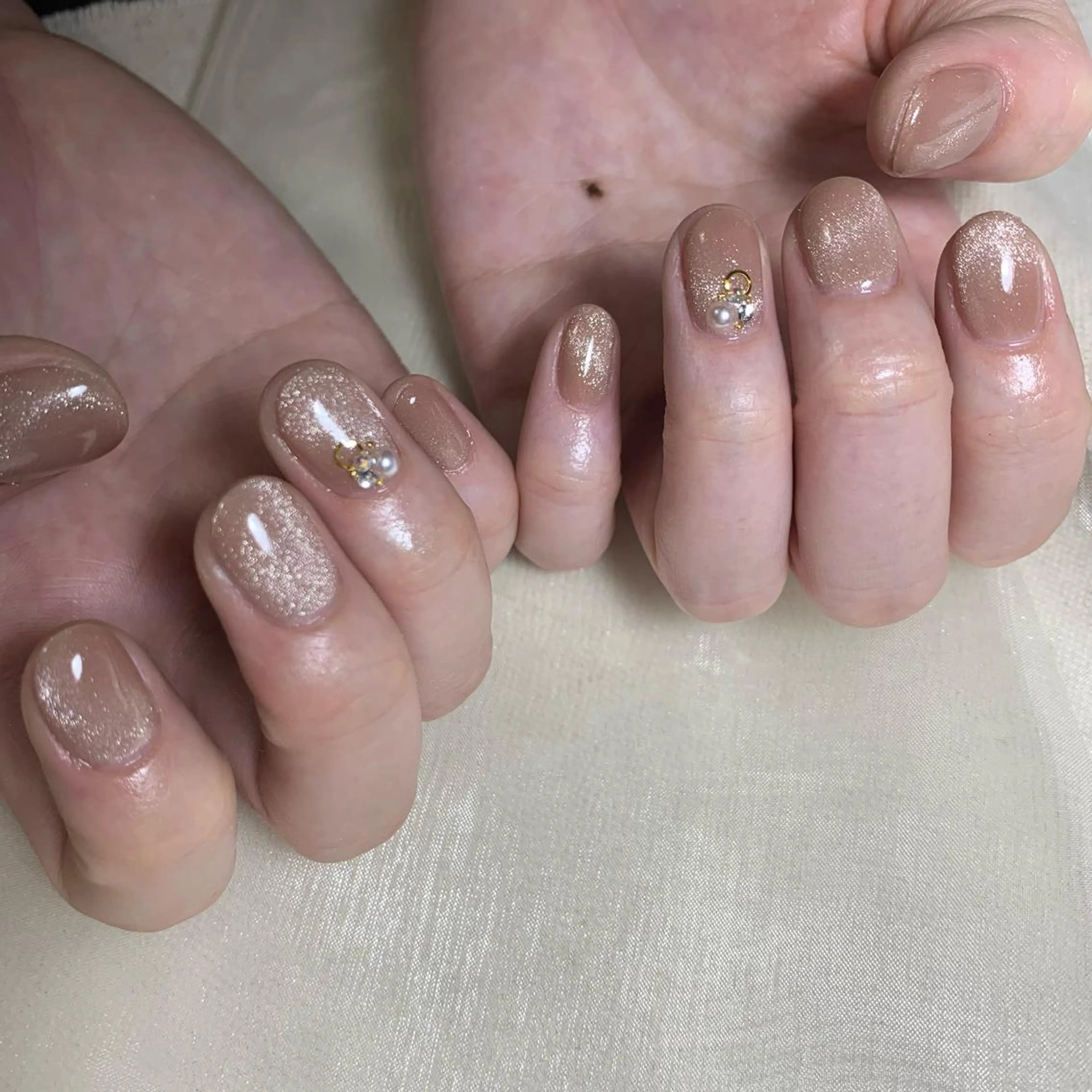 ネイル repos~ルポ~所属・里見 麗のネイルデザイン