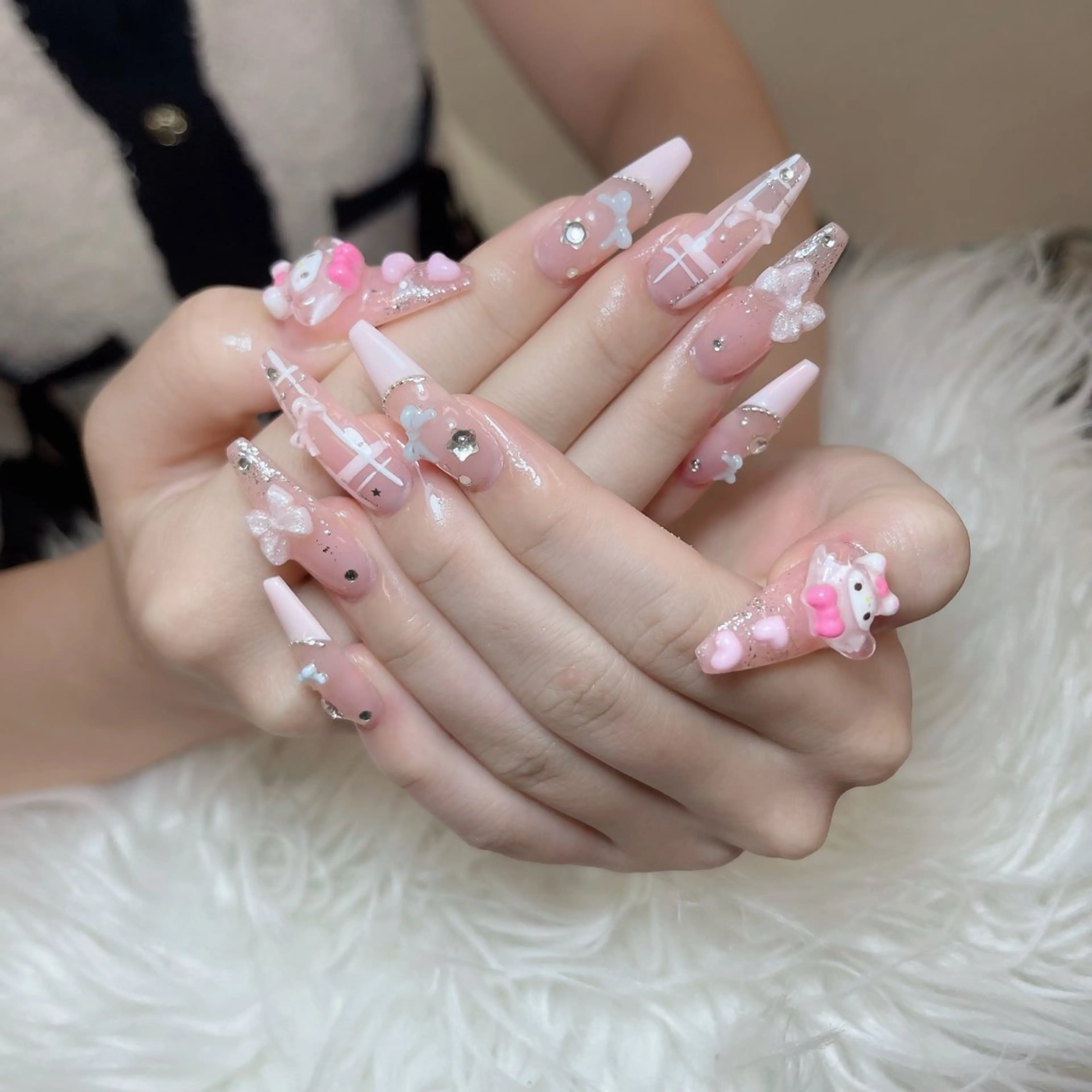 ネイル フレンチネイル グラデーション キラキラネイル 韓国ネイル マグネットネイル HIKARIHANA NAILのネイルデザイン