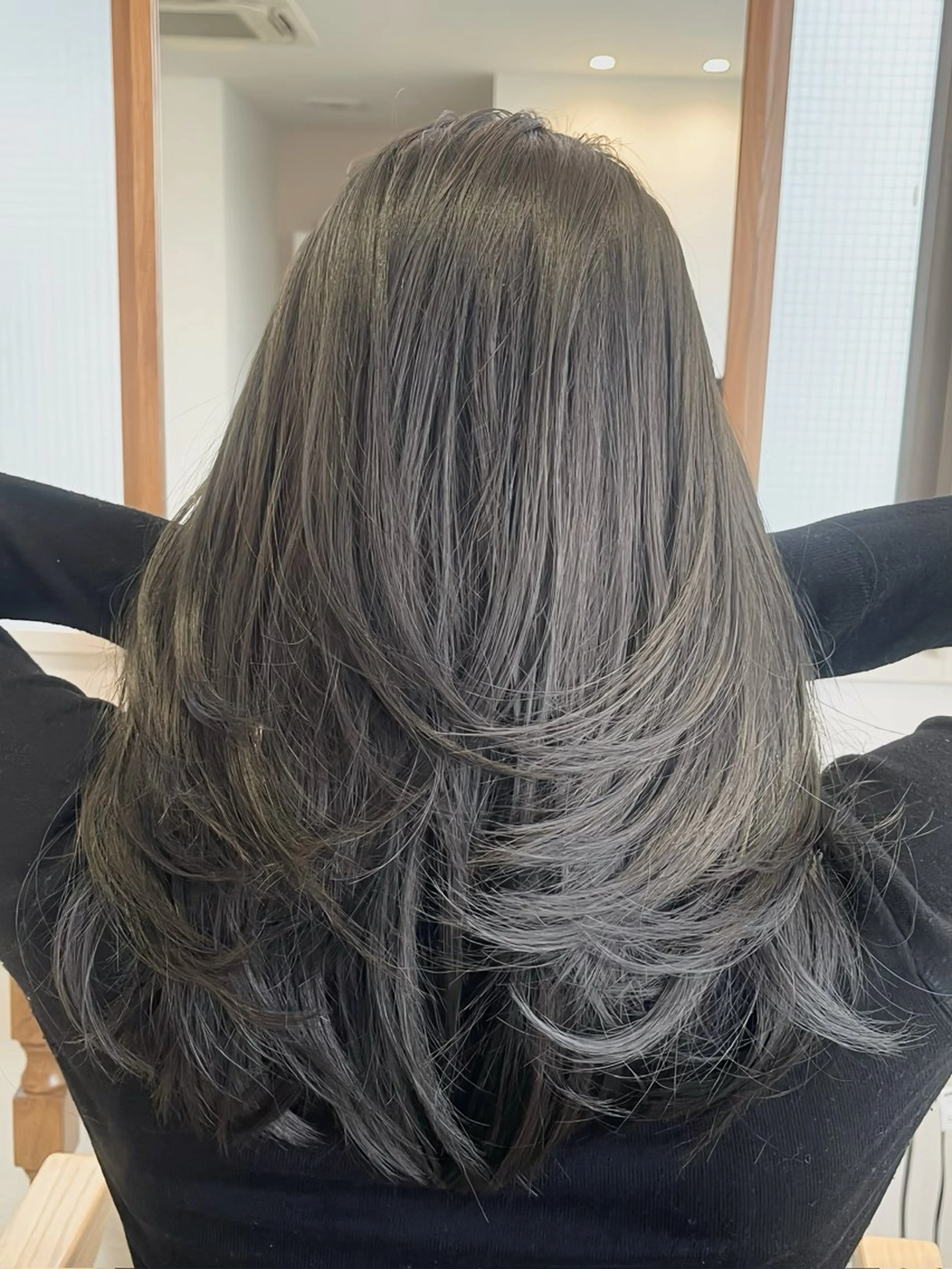 ミディアム カラー カット ヘアカラー トリートメント 海外レイヤー/ レイヤーカット/和田のヘアスタイル