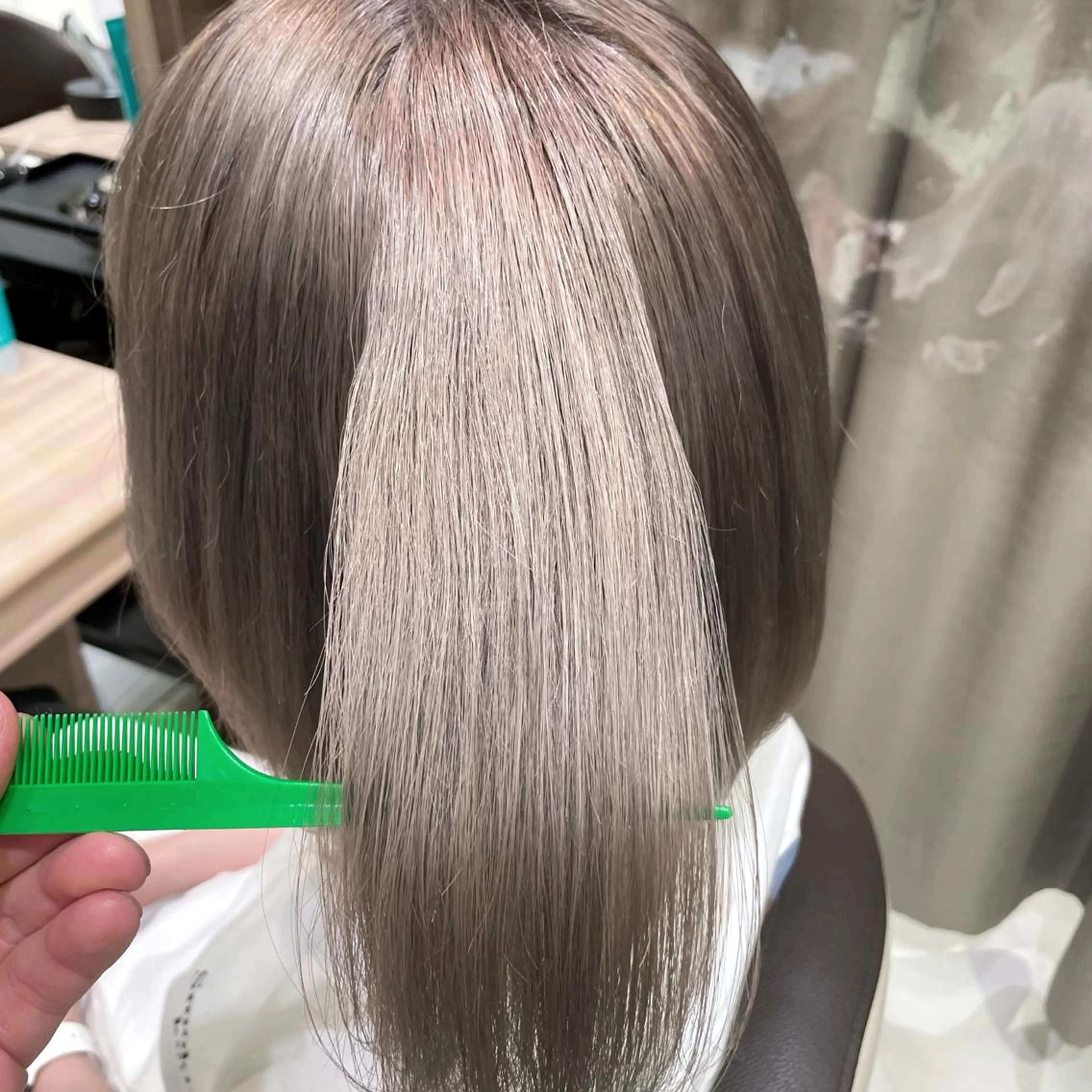 ミディアム 学割 悟 韓国風艶髪縮毛矯正のヘアスタイル