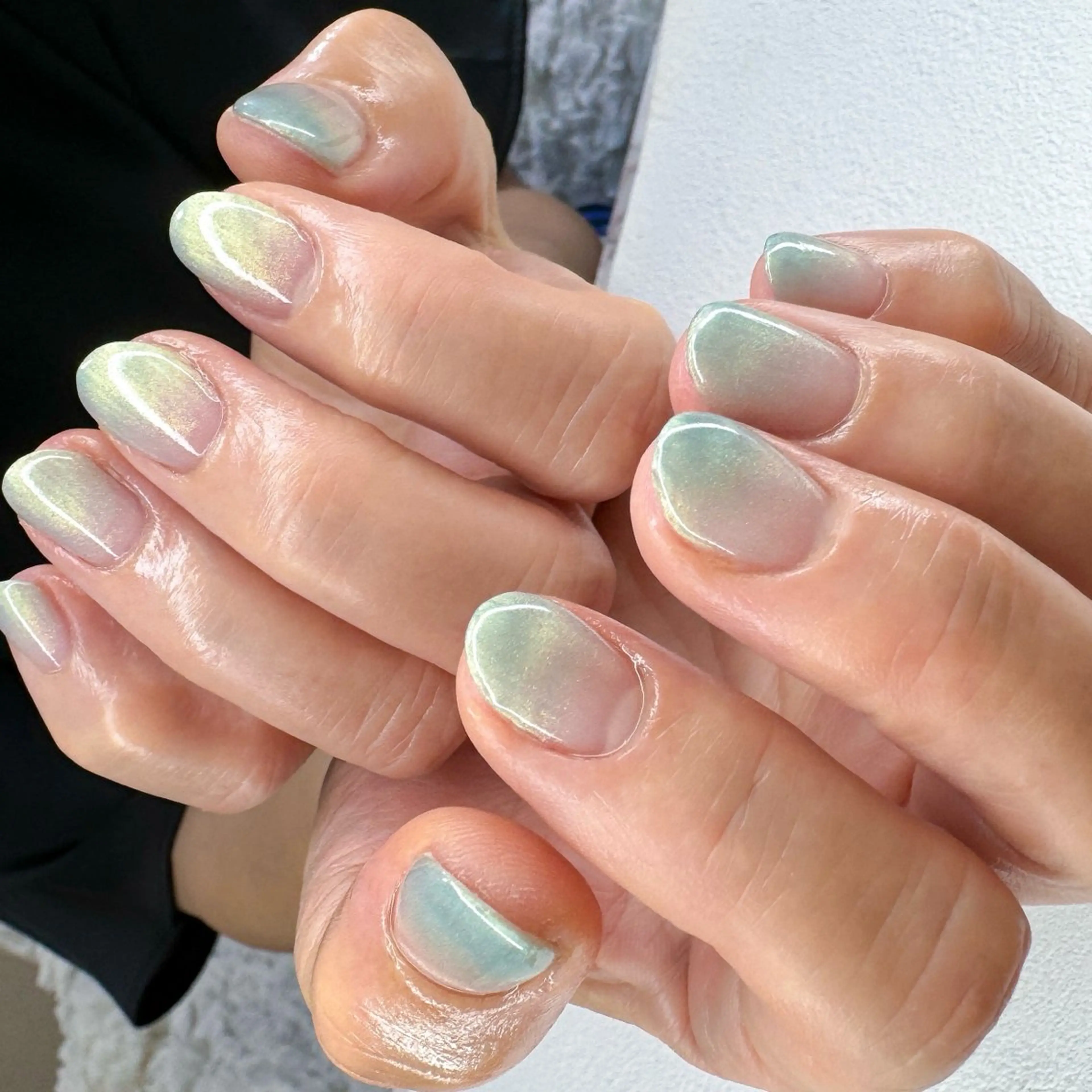 ネイル オーロラネイル グラデーション シンプルネイル 夏ネイル ハンドネイル pointillé .ayaのネイルデザイン