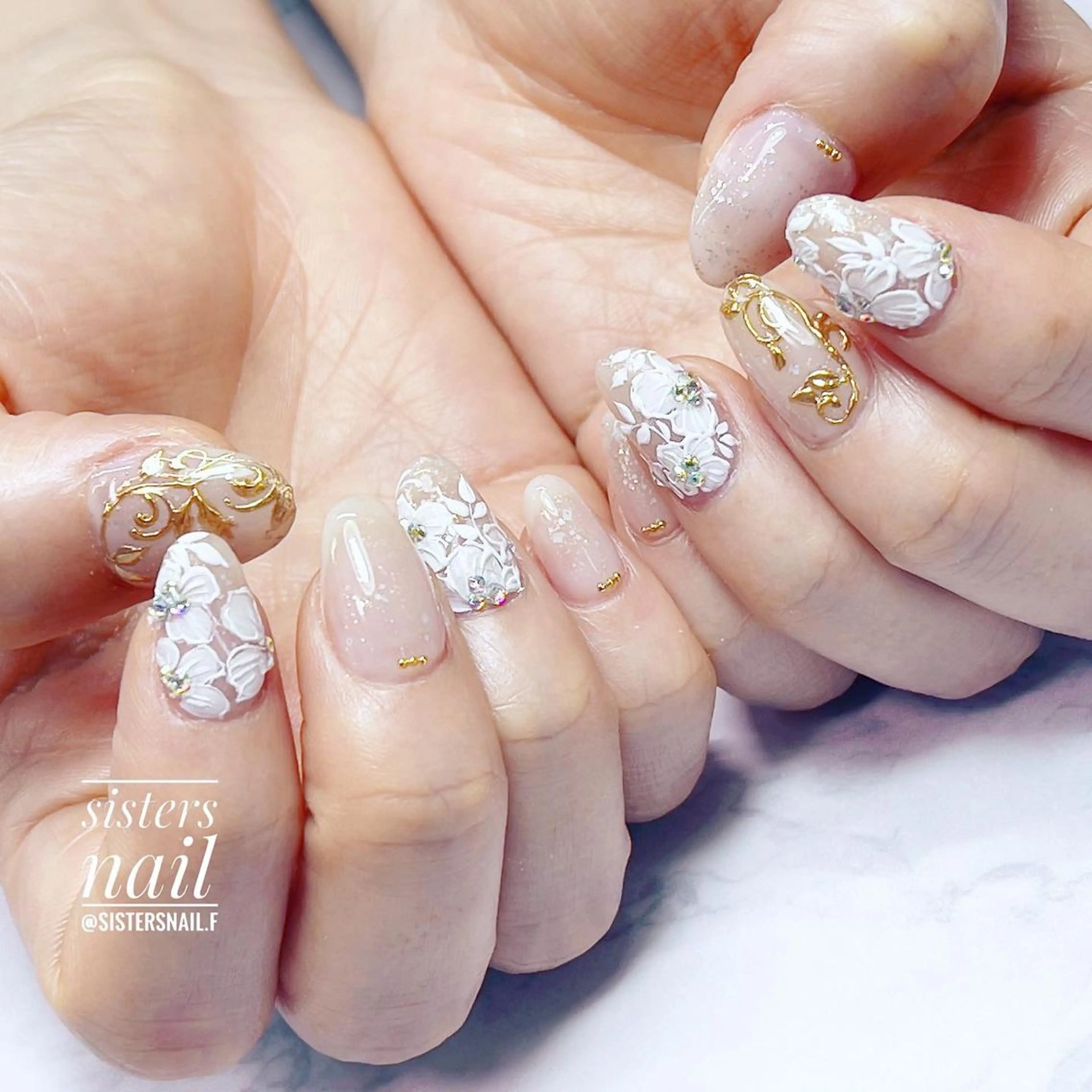 ネイル アートネイル フラワーネイル ジェルネイル キラキラネイル ラメ(グリッター) sisters nail.fのネイルデザイン