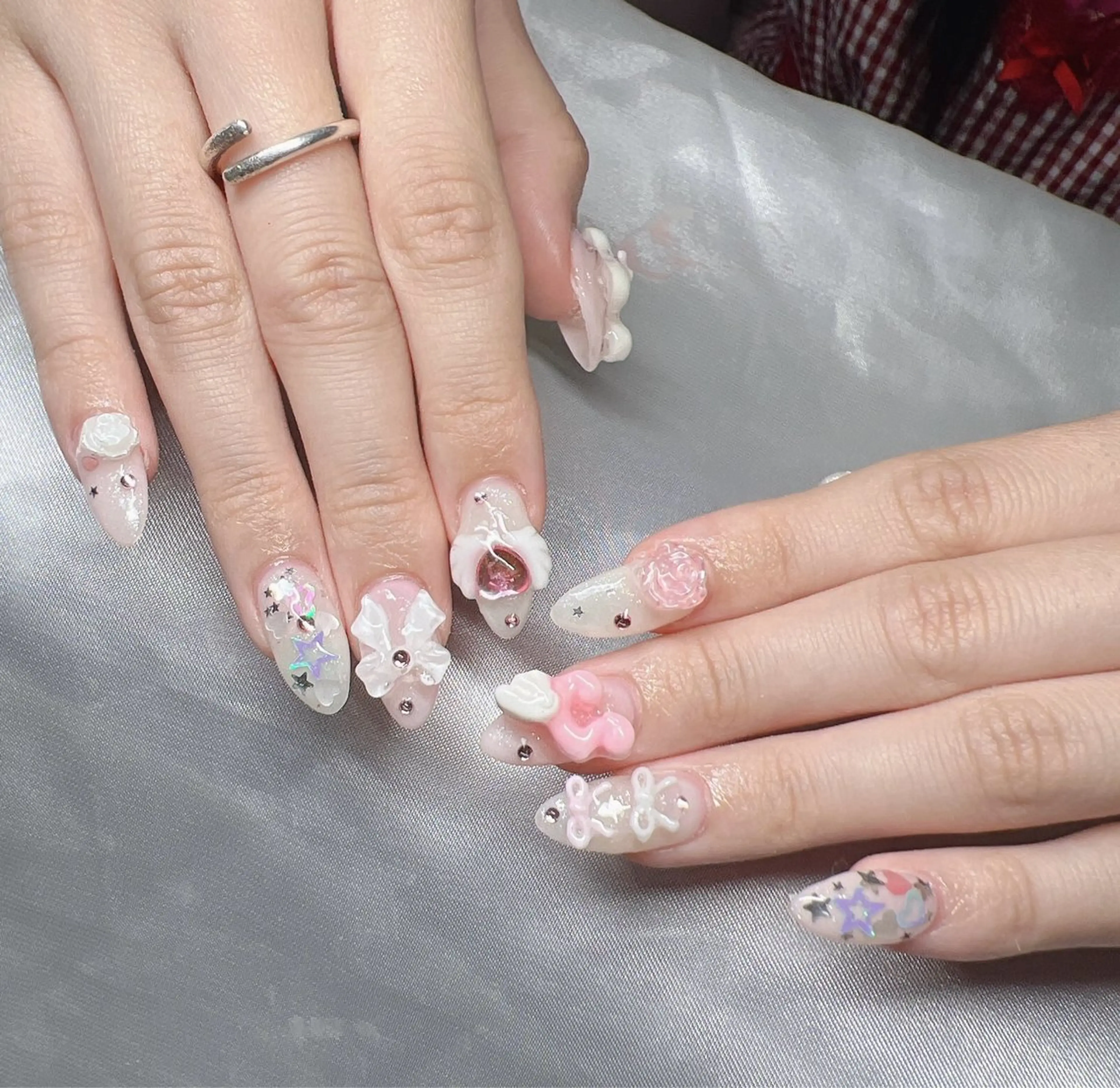 ネイル 長さ出し グラデーション 卒業式 キラキラネイル マグネットネイル ハンドネイル Lee Nailsのネイルデザイン