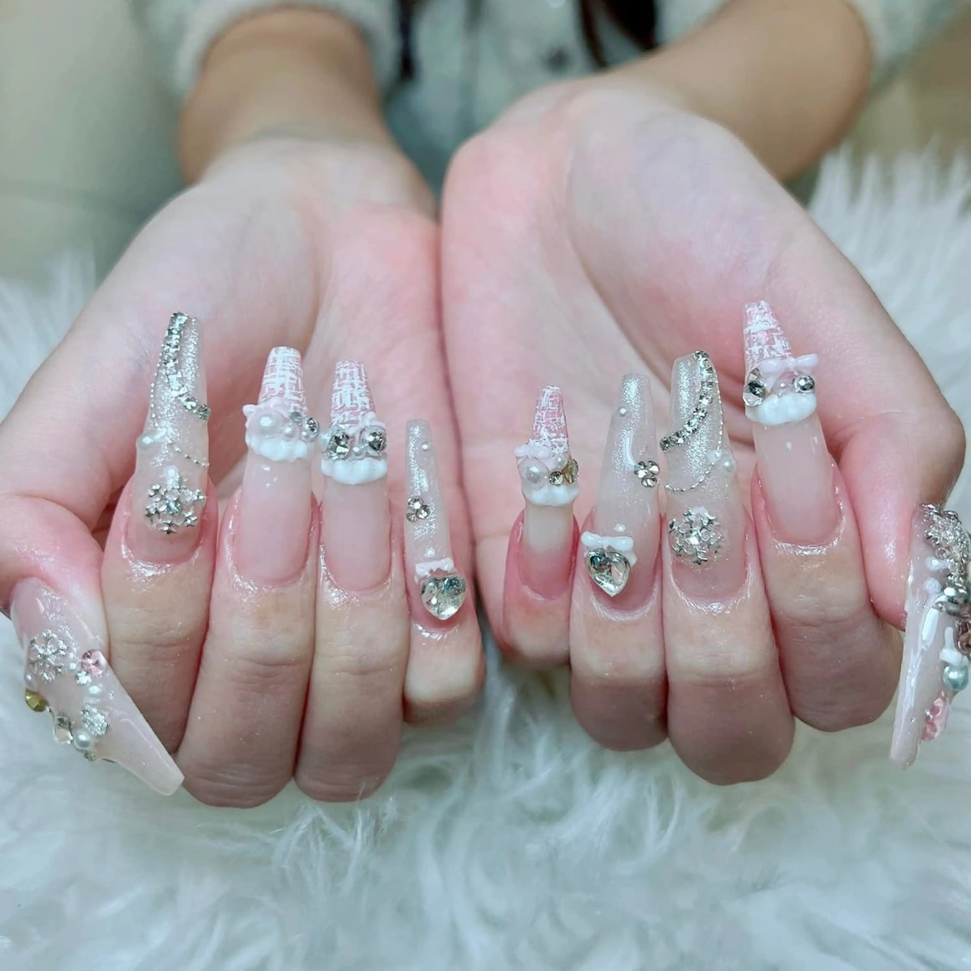 ネイル アートネイル オーロラネイル チークネイル 長さ出し フットネイル ハンドネイル フットネイル ハンドケア Noiranail_ studio川越西口のネイルデザイン